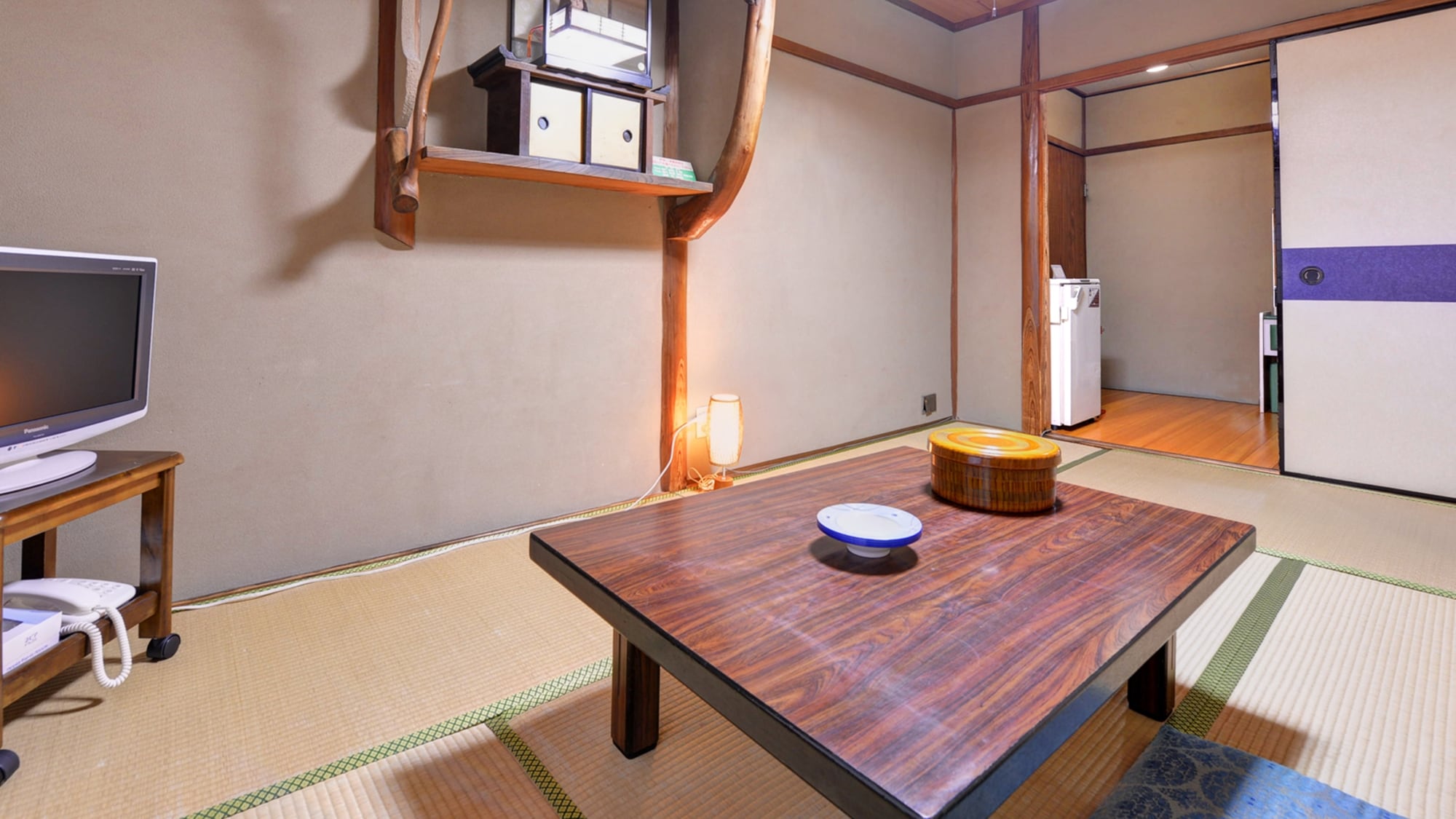 *[6 tatami mat Japanese-style room in a townhouse style] Please relax and unwind during your trip to Kyoto in this townhouse style room.