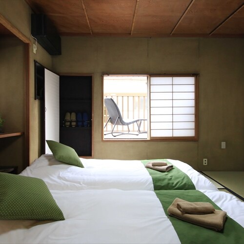 [House with garden] Bedroom