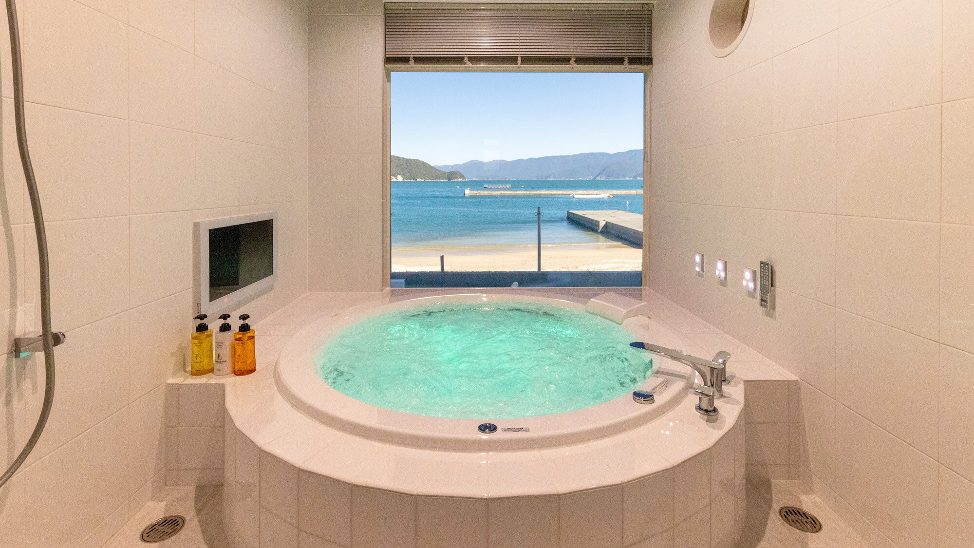 [Wa no Ma] Jacuzzi with a panoramic view of the ocean