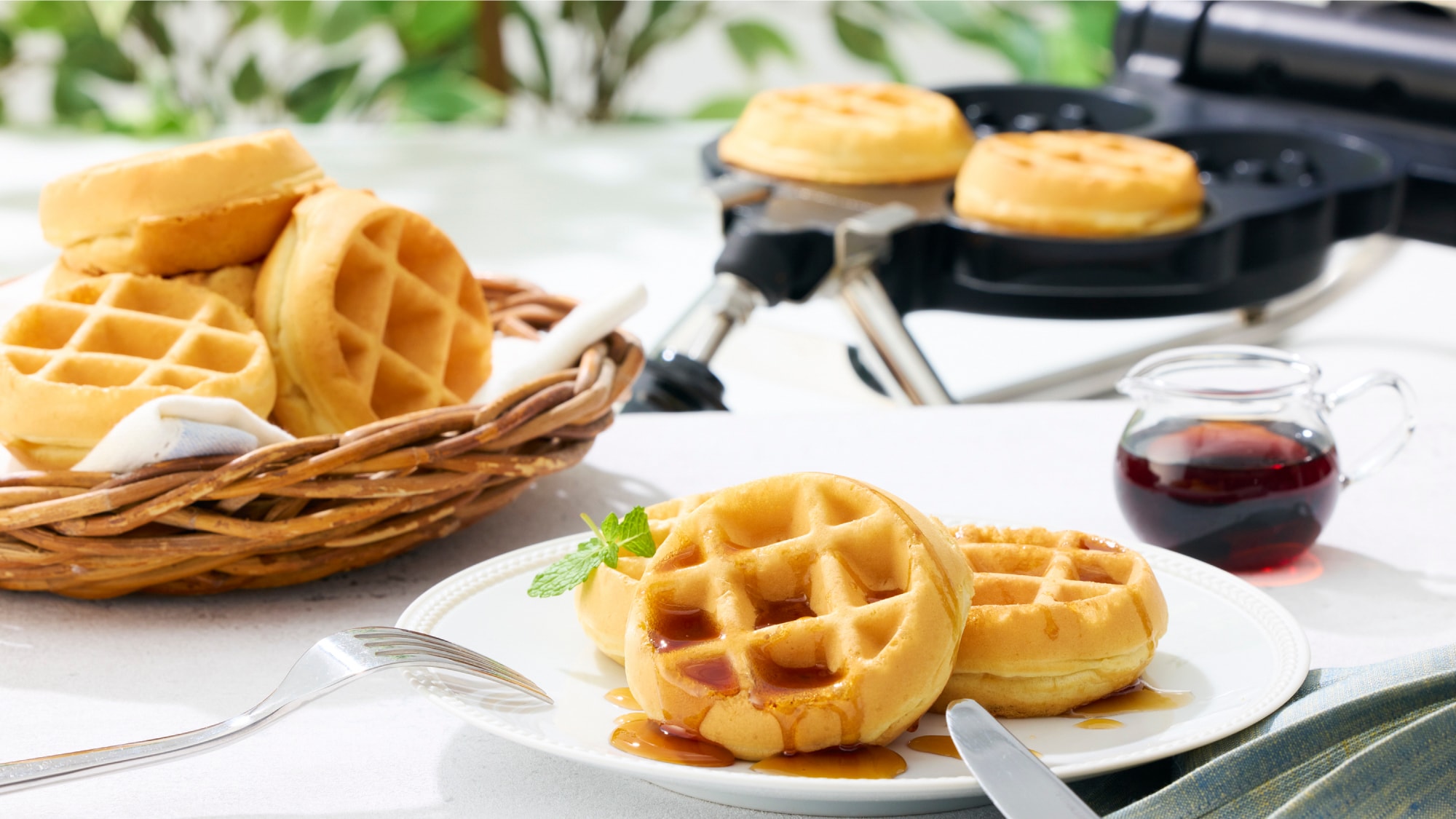 [Freshly Baked Waffles] Make your own freshly baked waffles! Enjoy them with your favorite toppings.