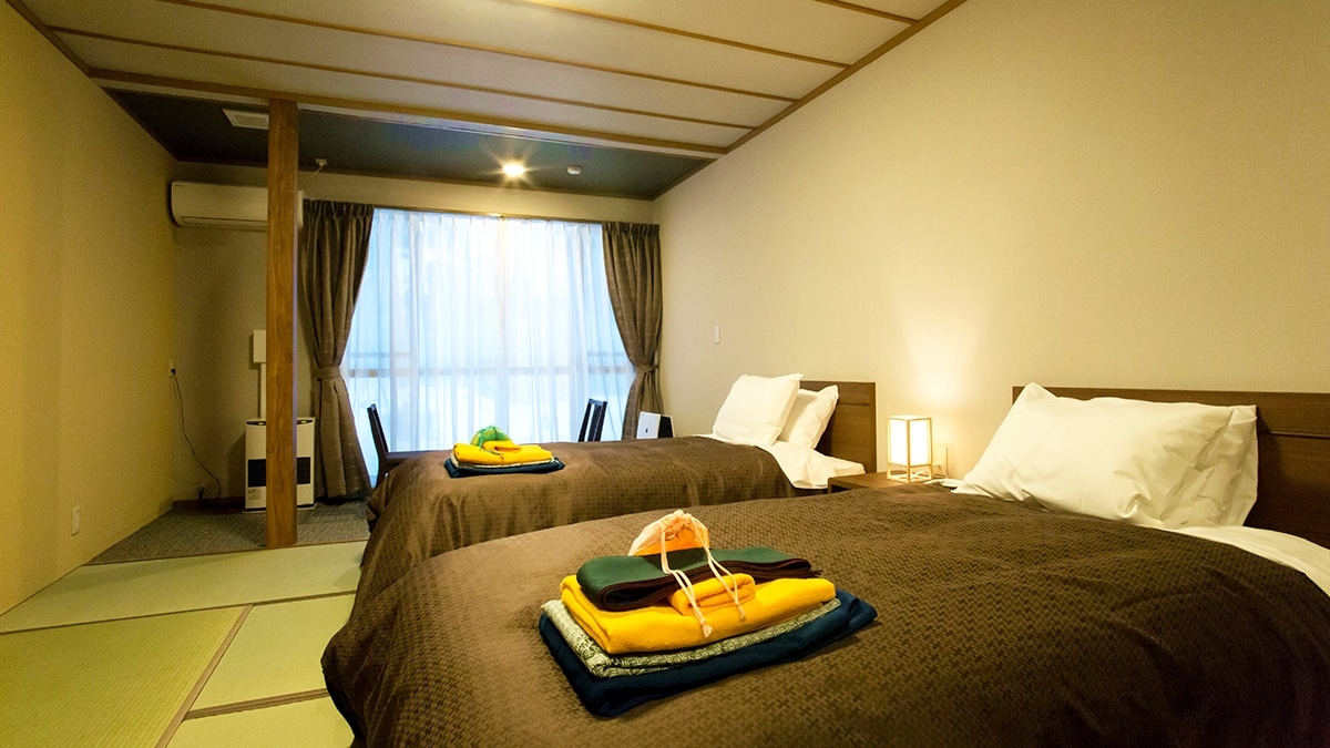*[Japanese-Western style room] 10 tatami mats/toilet with bidet: Renovated in January 2022! All rooms are equipped with Wi-Fi for your comfort.