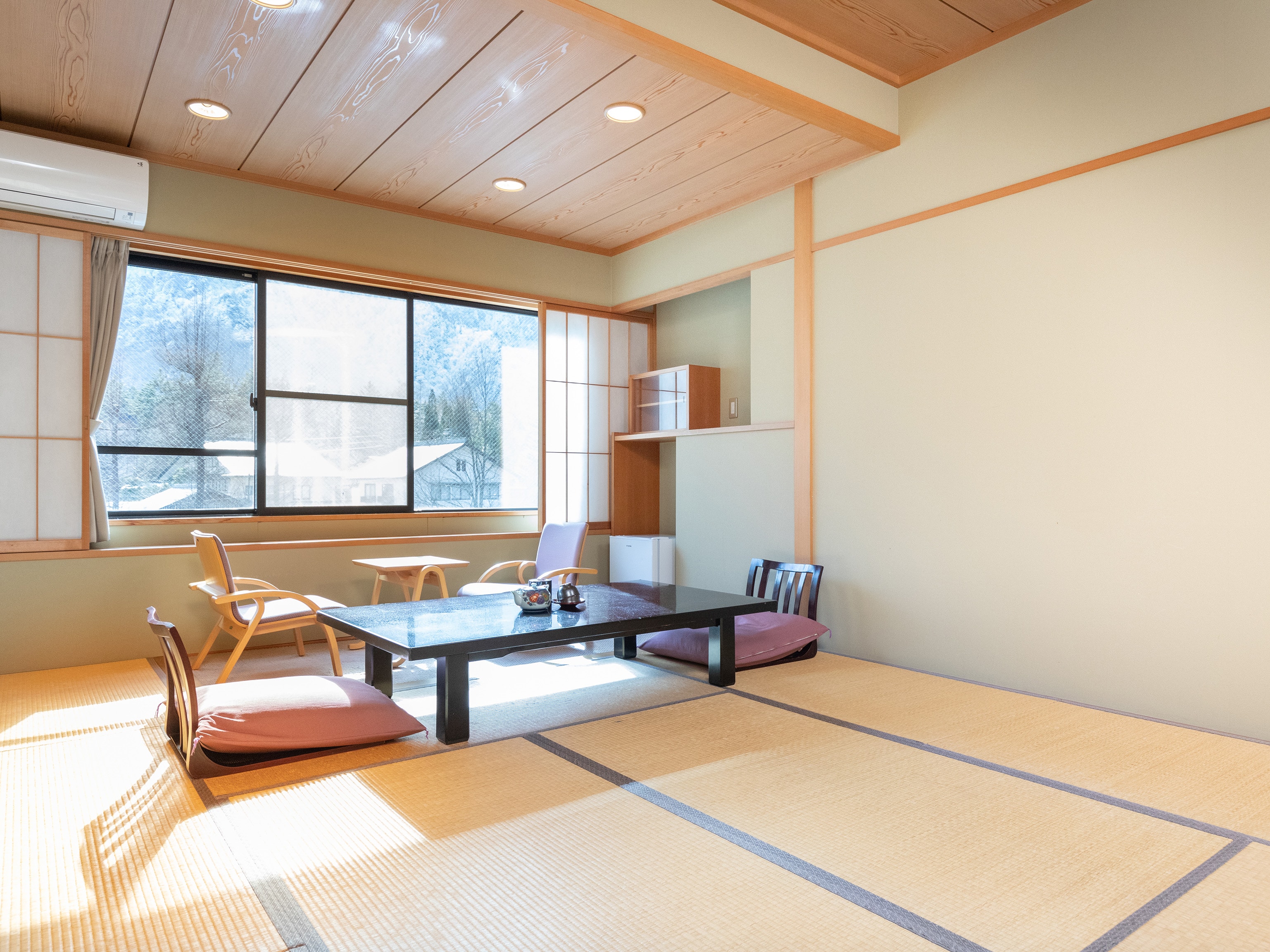 Japanese-style quadruple room
