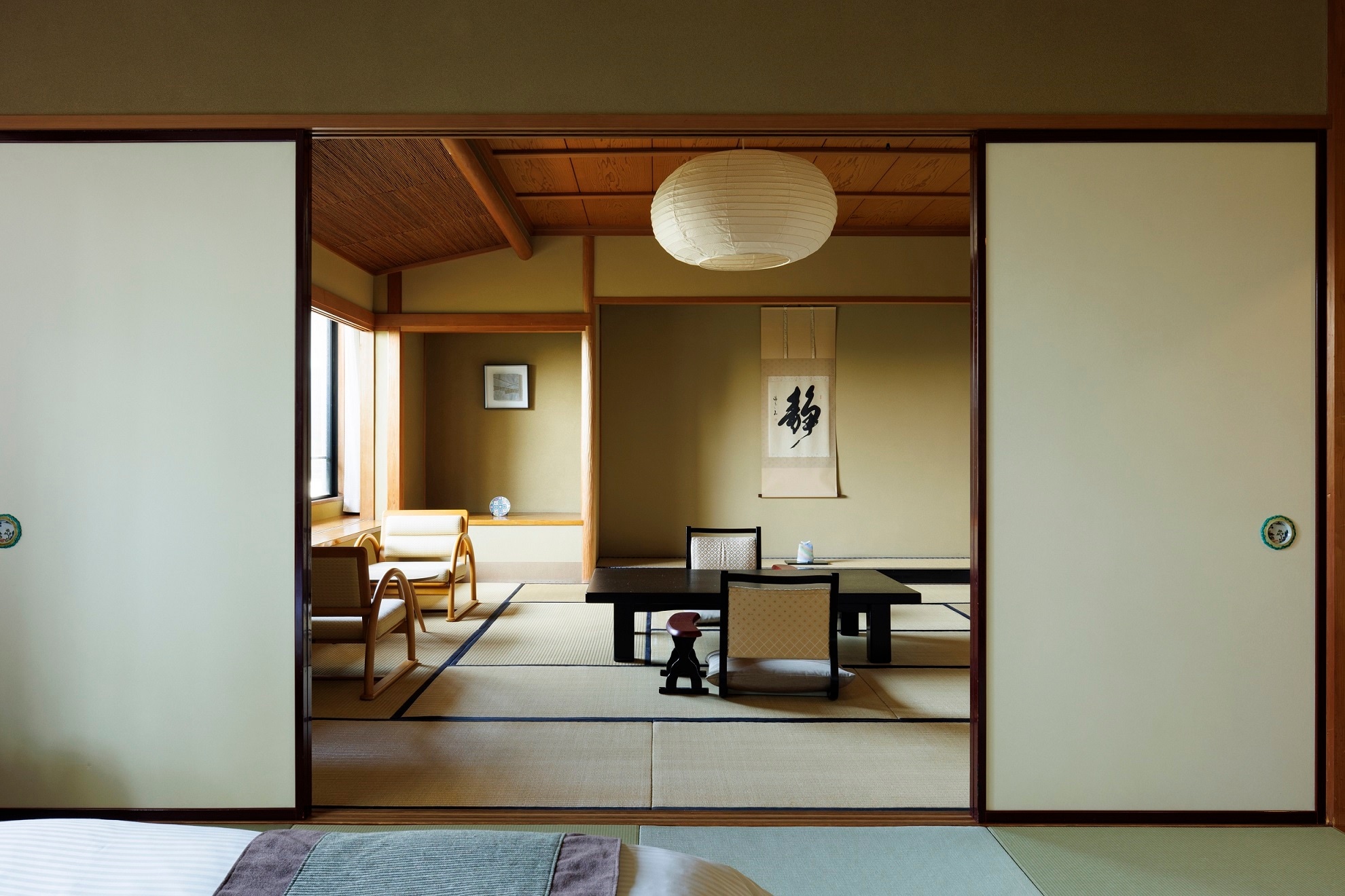 [Main building: Guest room with open-air ceramic bath] (Room 412) Recommended for couples, couples and families.