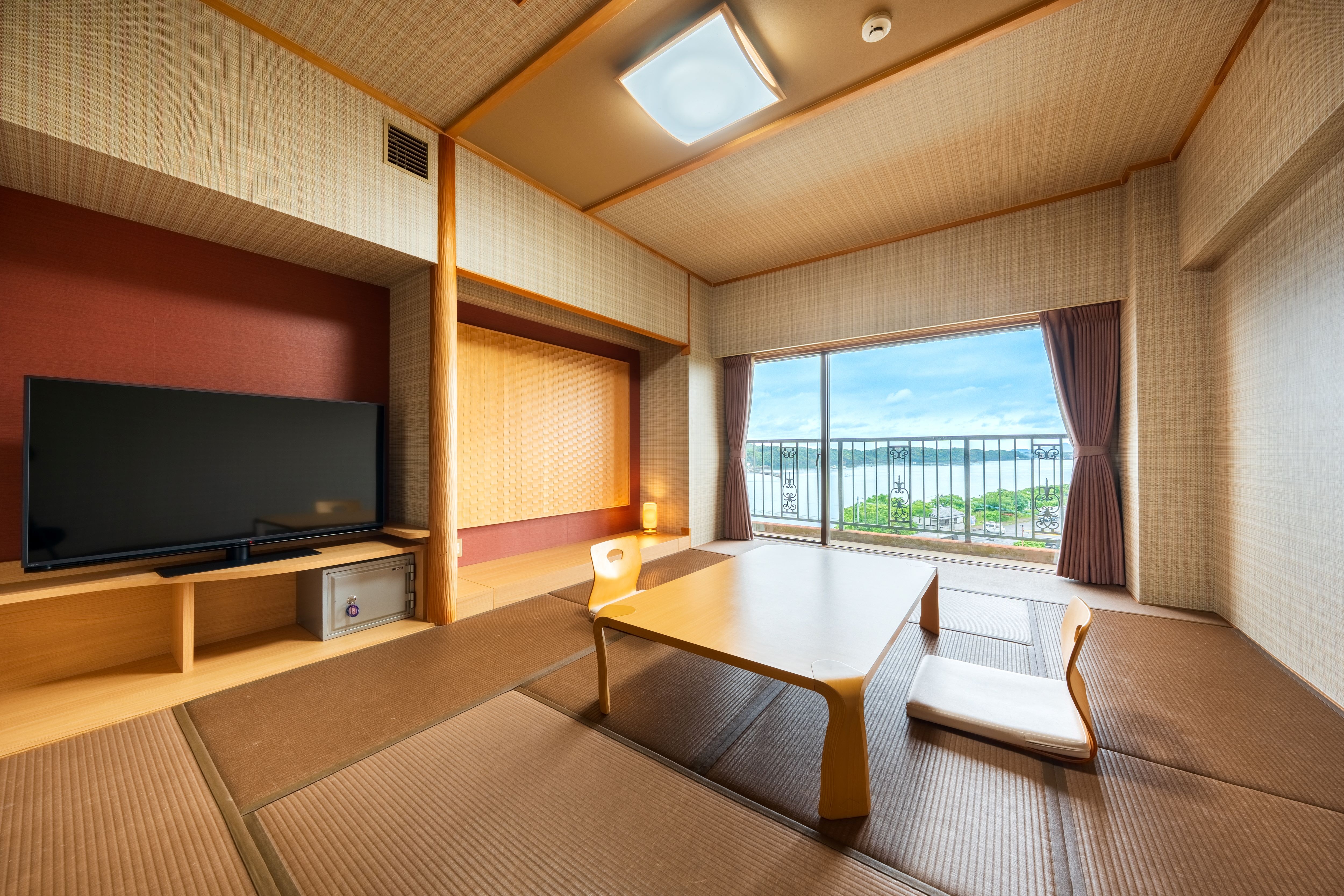 Japanese-style room