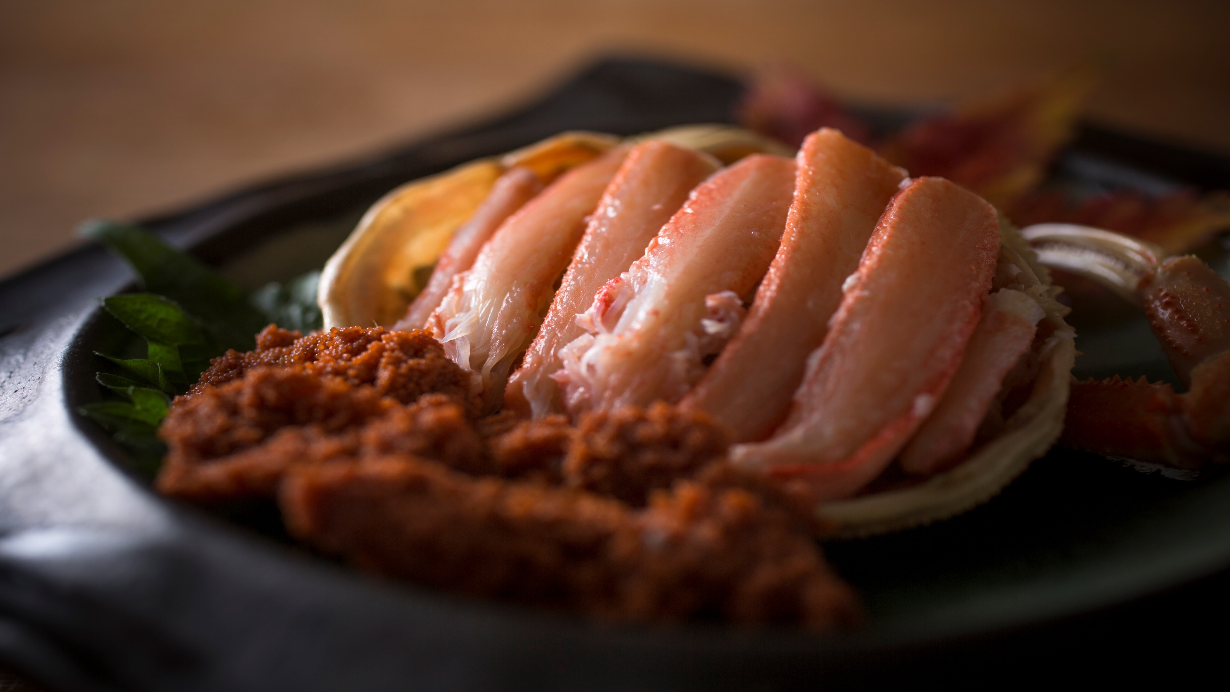 [Koppe Crab] Koppe Crab (ตัวเมีย) ของ Taiza นั้นยอดเยี่ยมด้วยไข่ปลาด้านนอกที่ห่อด้วยฟองและไข่ปลาด้านในที่อุดมไปด้วย!