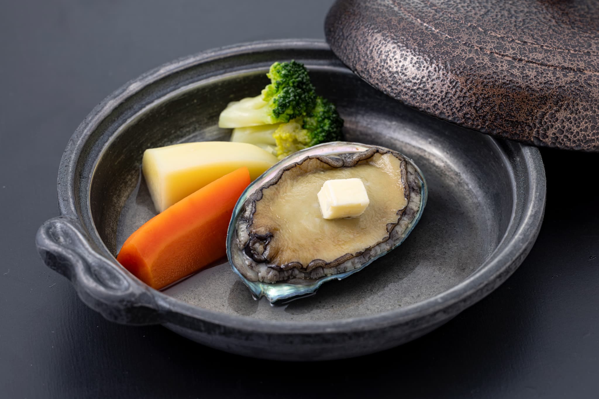 [Specialty Dish] Grilled Abalone