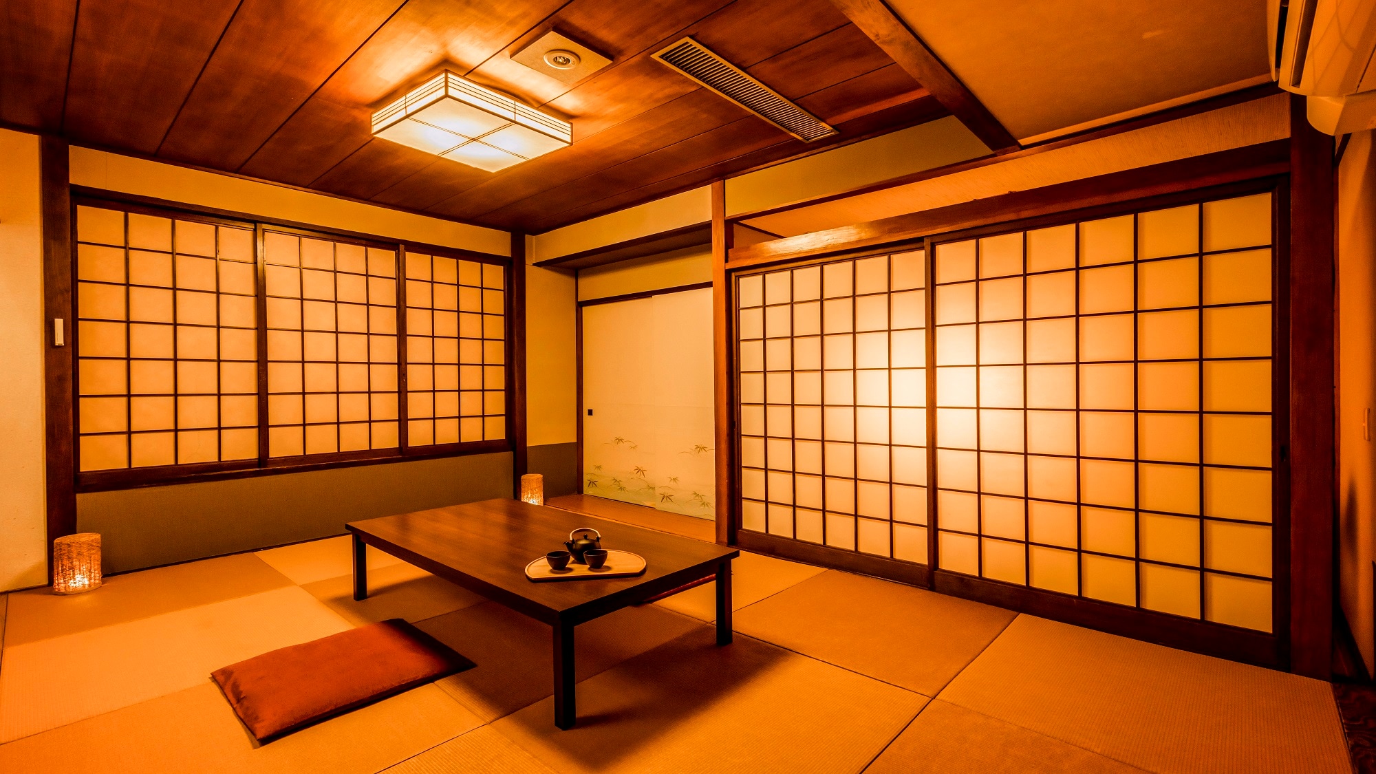 Standard Japanese-Western style room *Example of guest room