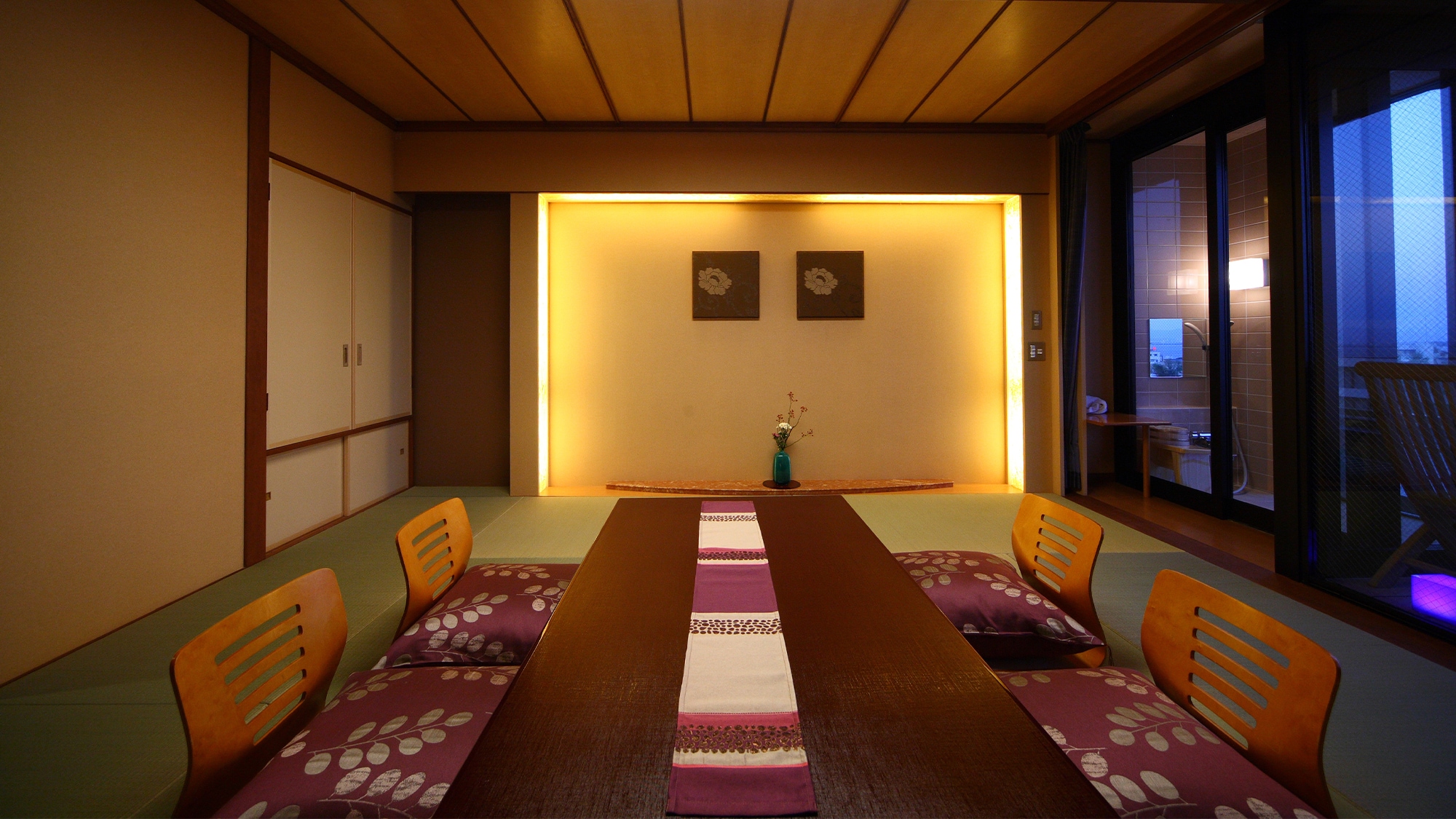 Kamar bergaya Jepang “Fuga” dengan pemandian terbuka