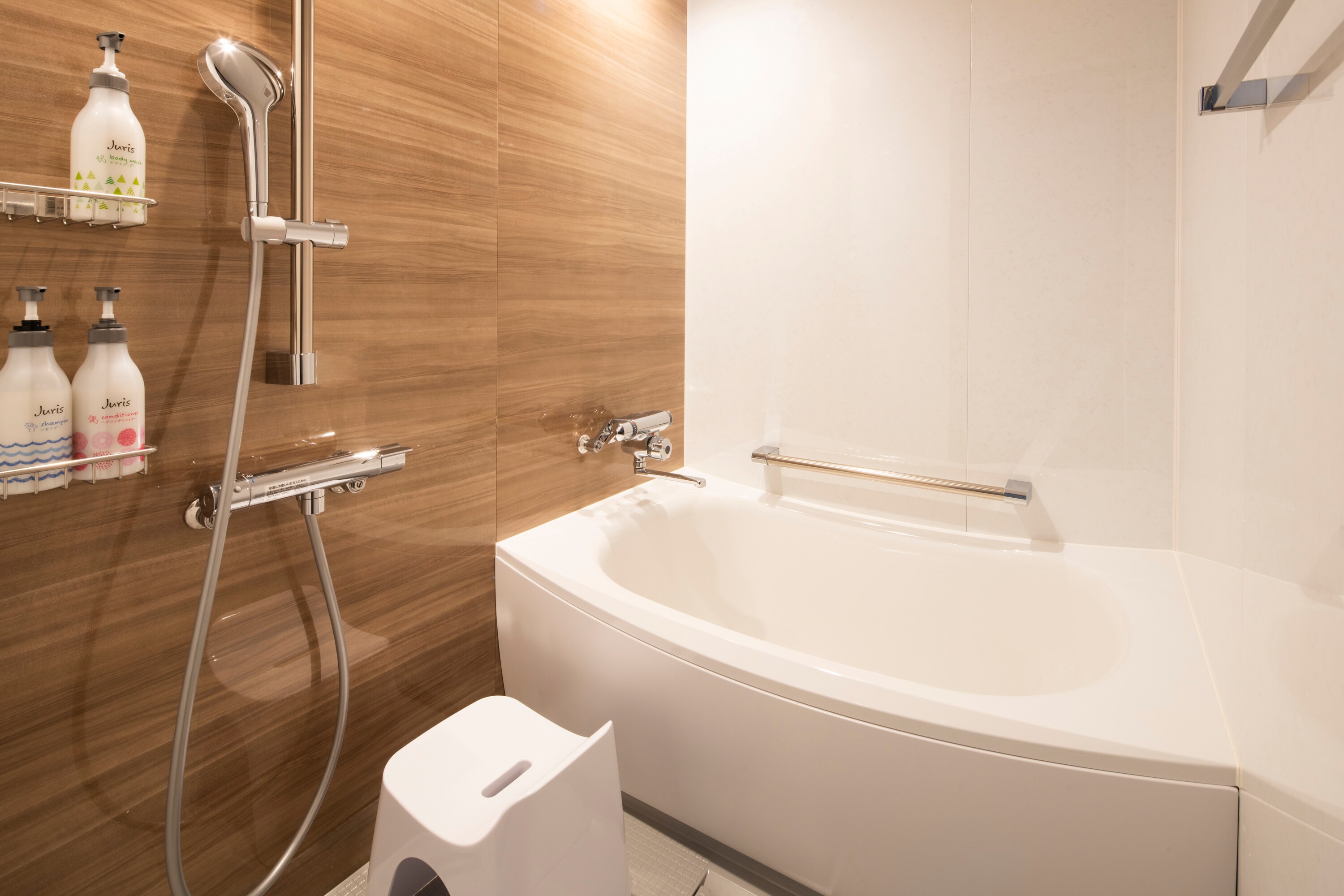 Bathroom (Superior, Heartful, Universal, Deluxe Twin Room)