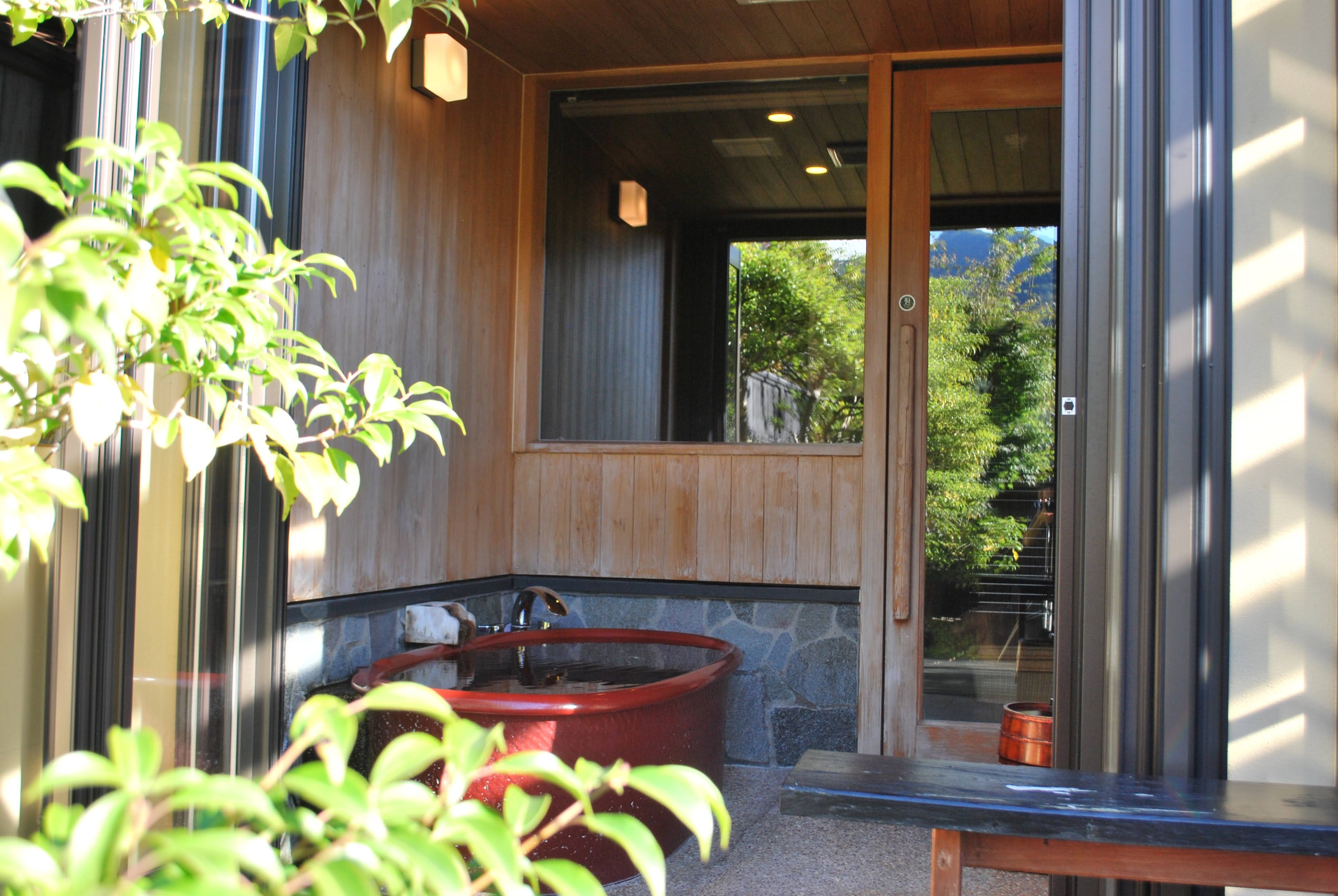 1st floor detached Japanese-style room with a semi-open-air bath