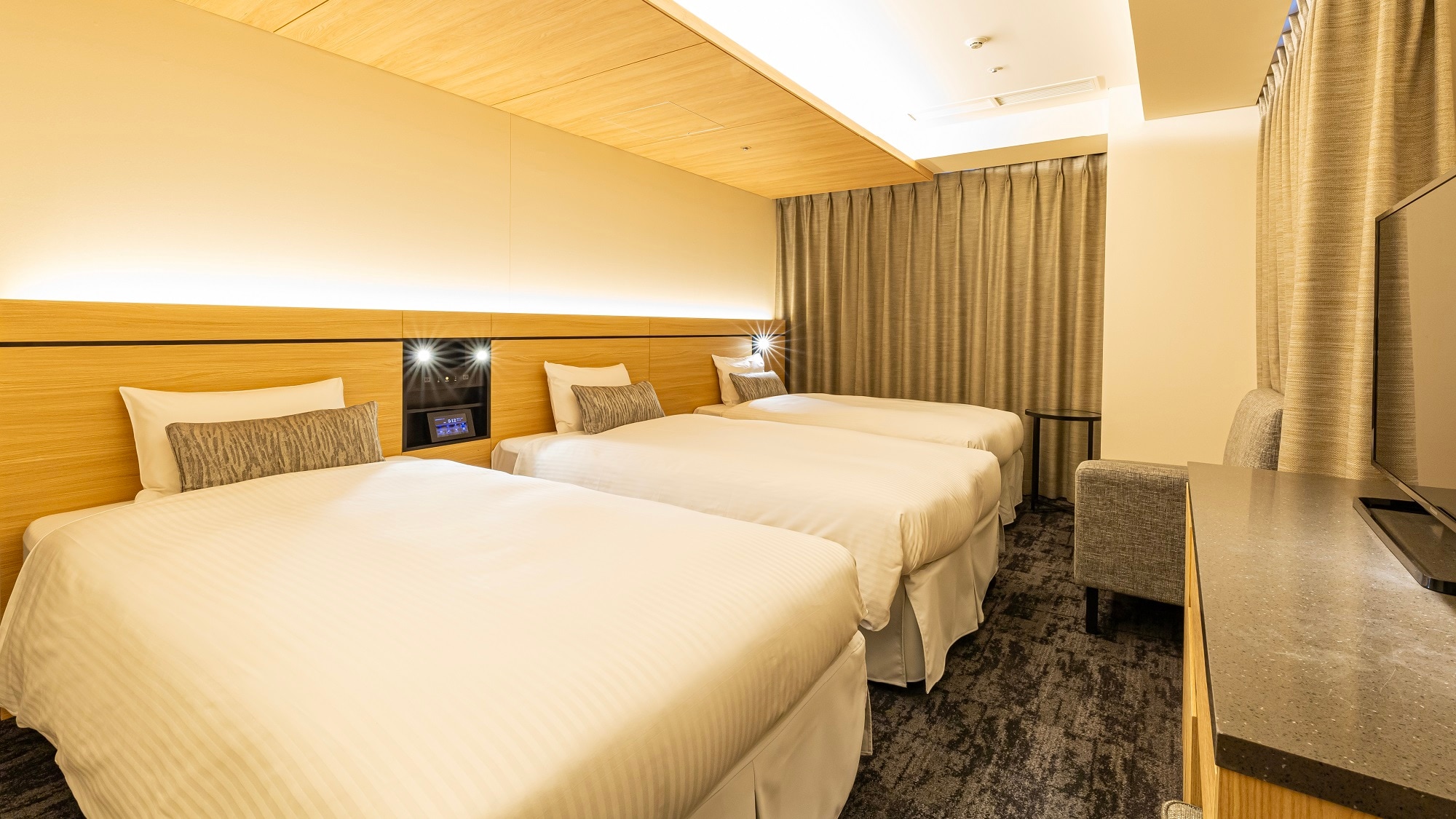 Non-smoking moderate triple room [28㎡]