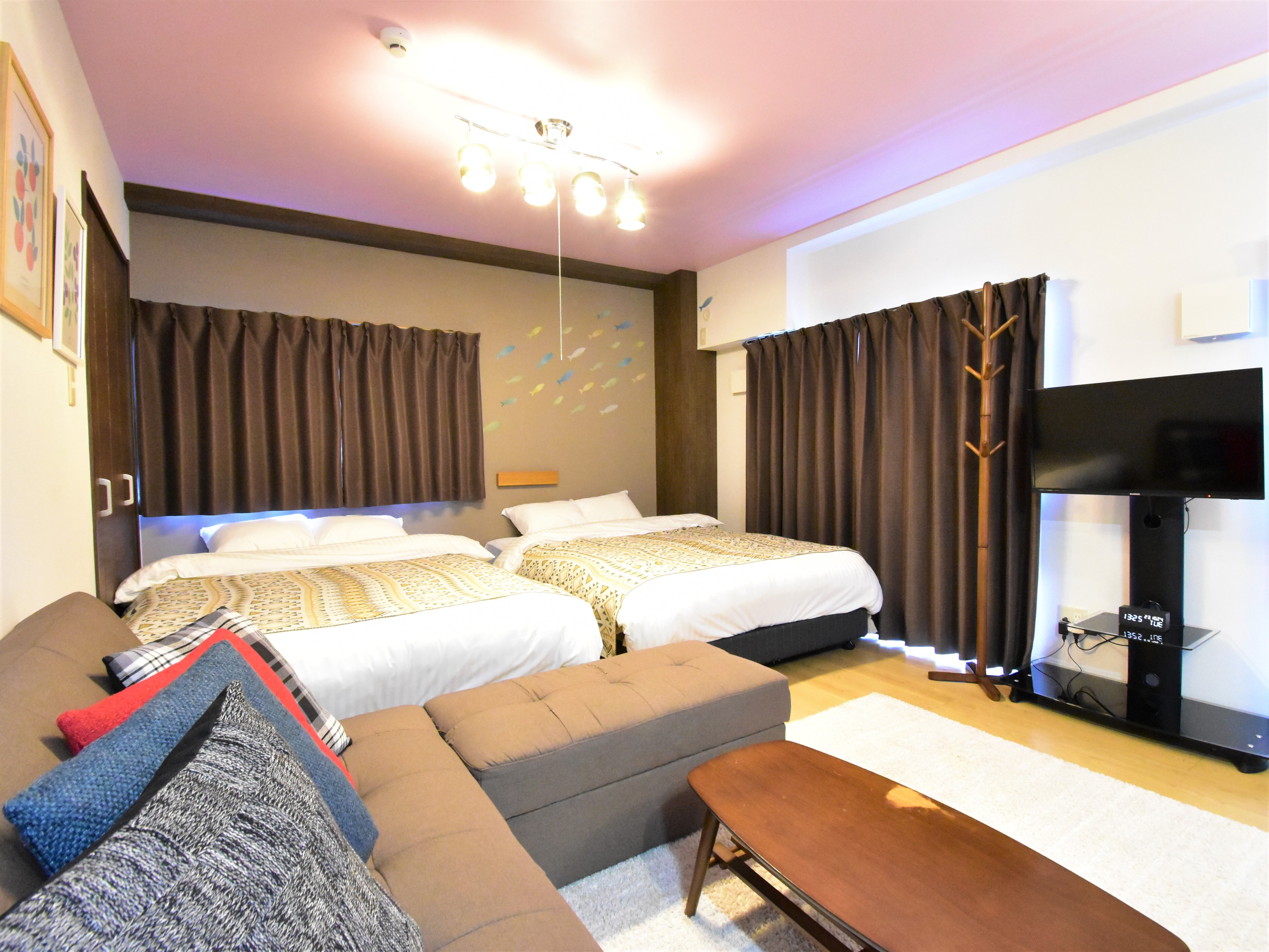Room 402