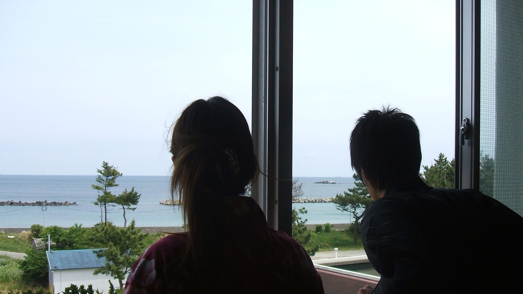 靠海的房間可以俯瞰太平洋。