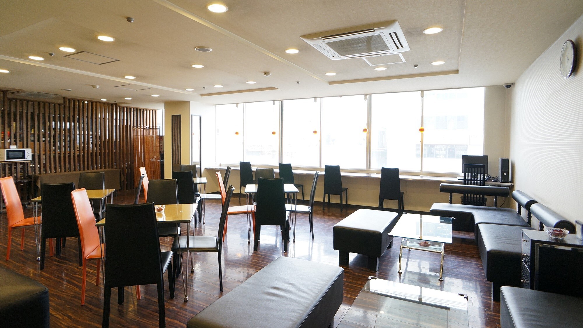 3rd floor lobby