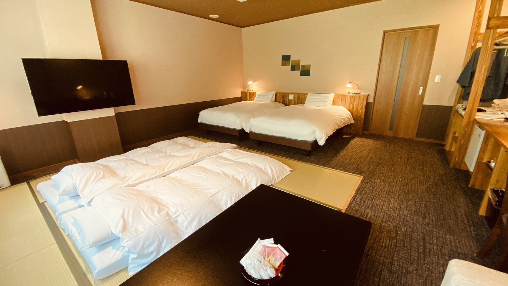 [East Wing/Japanese Modern Twin] *For groups of 3 or more, a sofa bed or futon will be provided.