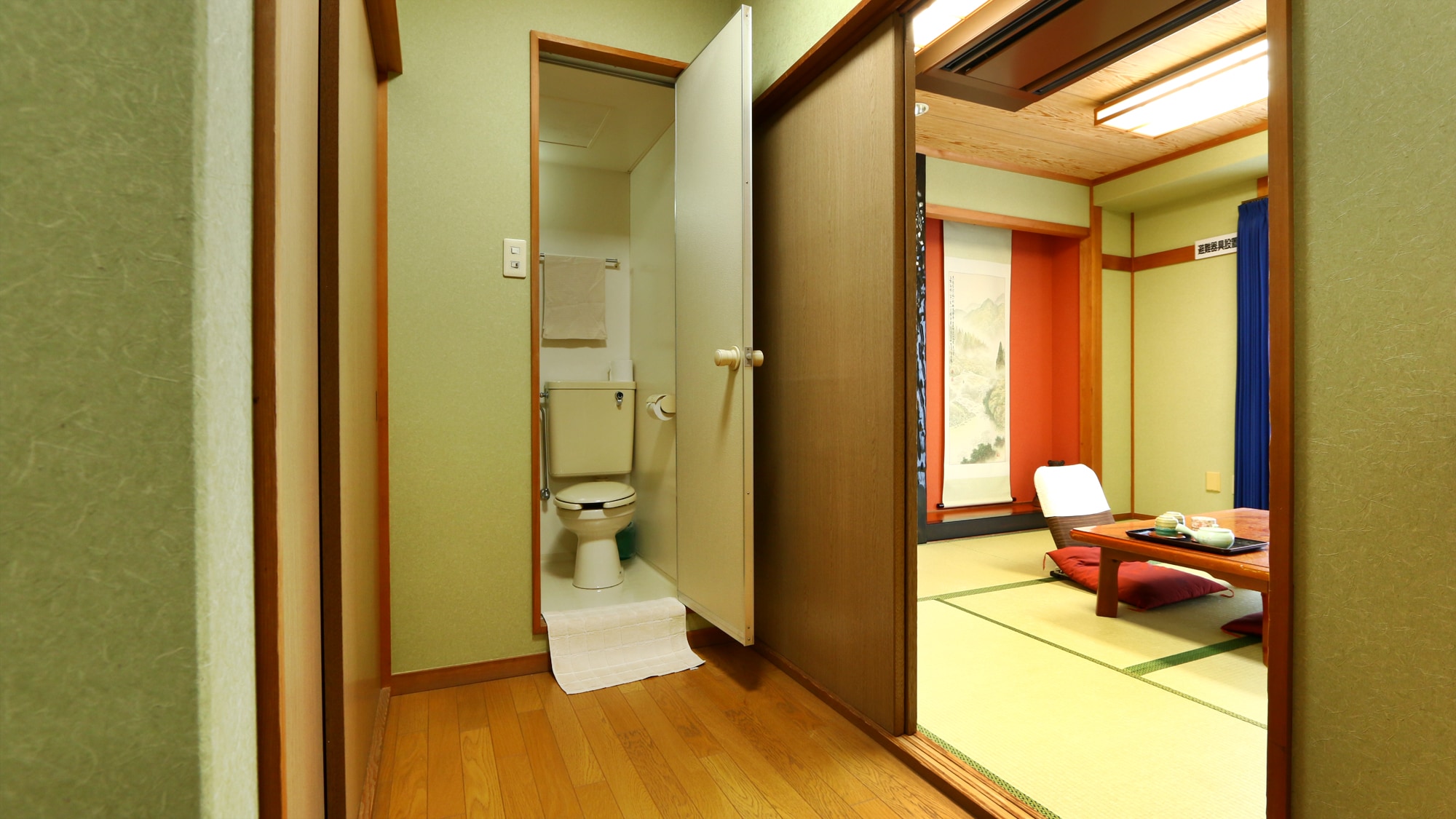 8 tatami mat Japanese-style room with bath and toilet