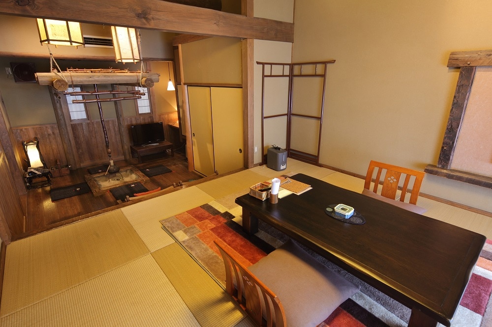 [Shion] Japanese-style room with a remote indoor bath (hearth)