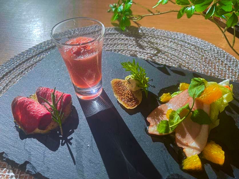 Menu baru mulai 1 Maret! Masakan Jepang Prancis dinikmati dengan sumpit. Nikmati hidangan lezat yang penuh warna. *Gambar hanya untuk tujuan ilustrasi.