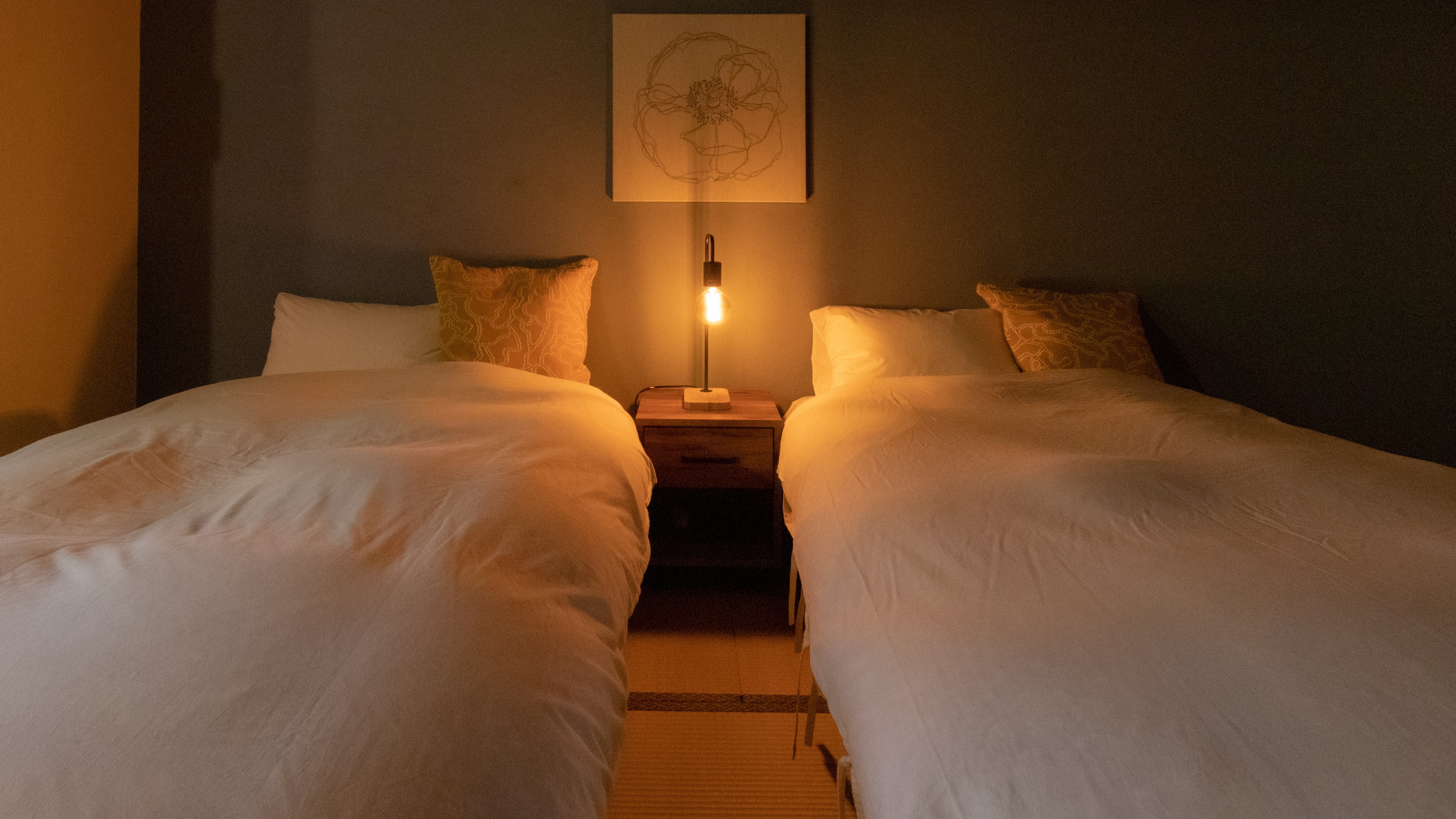 Japanese-style bedroom, 8 tatami twin room "Nishiki"