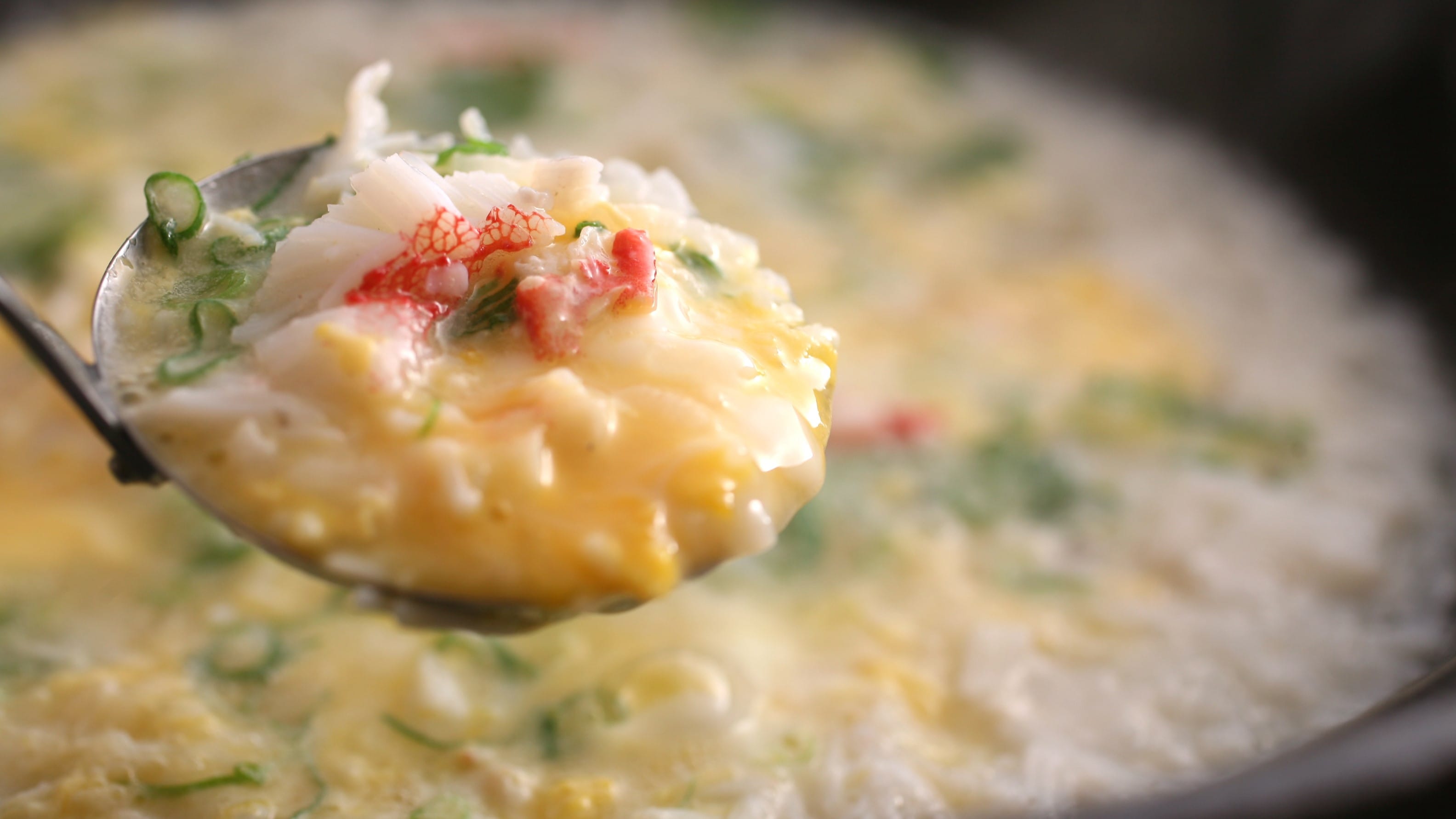 【蟹肉粥】我们的粥专家将在您的面前现场煮粥。