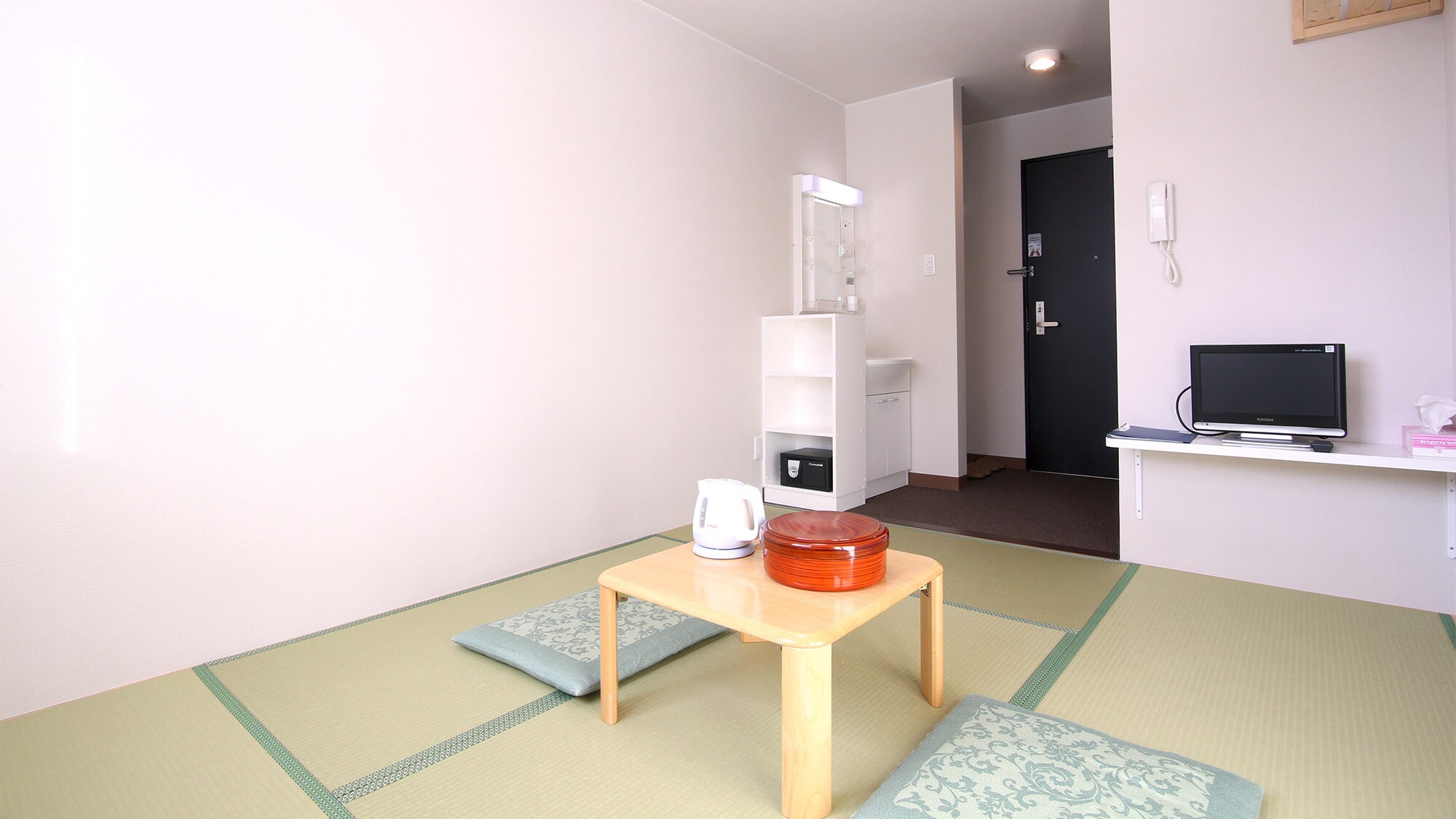 ・<Example of guest room> Relax in a Japanese-style room (6-8 tatami mats)