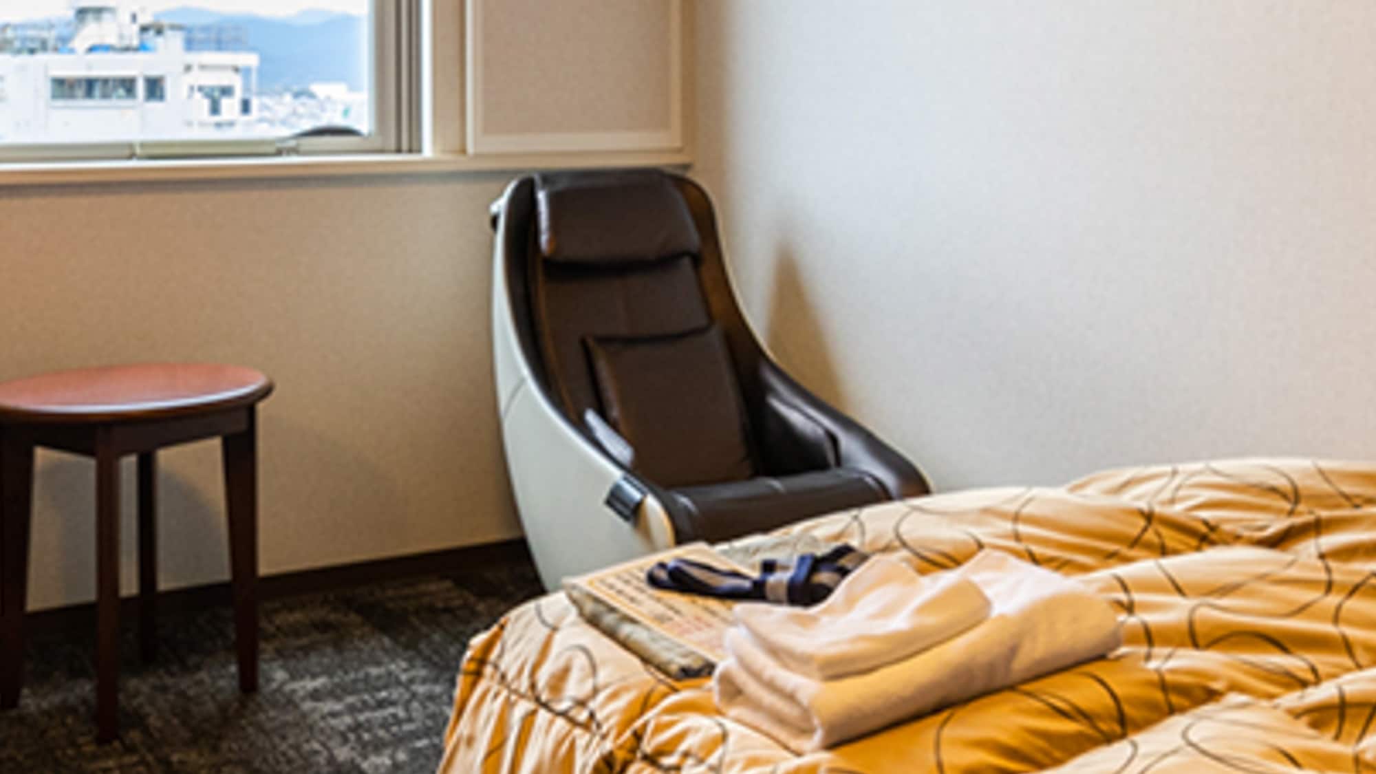 [Relax Single] Renovated in 2024, this room comes with a massage chair to soothe your tired body.