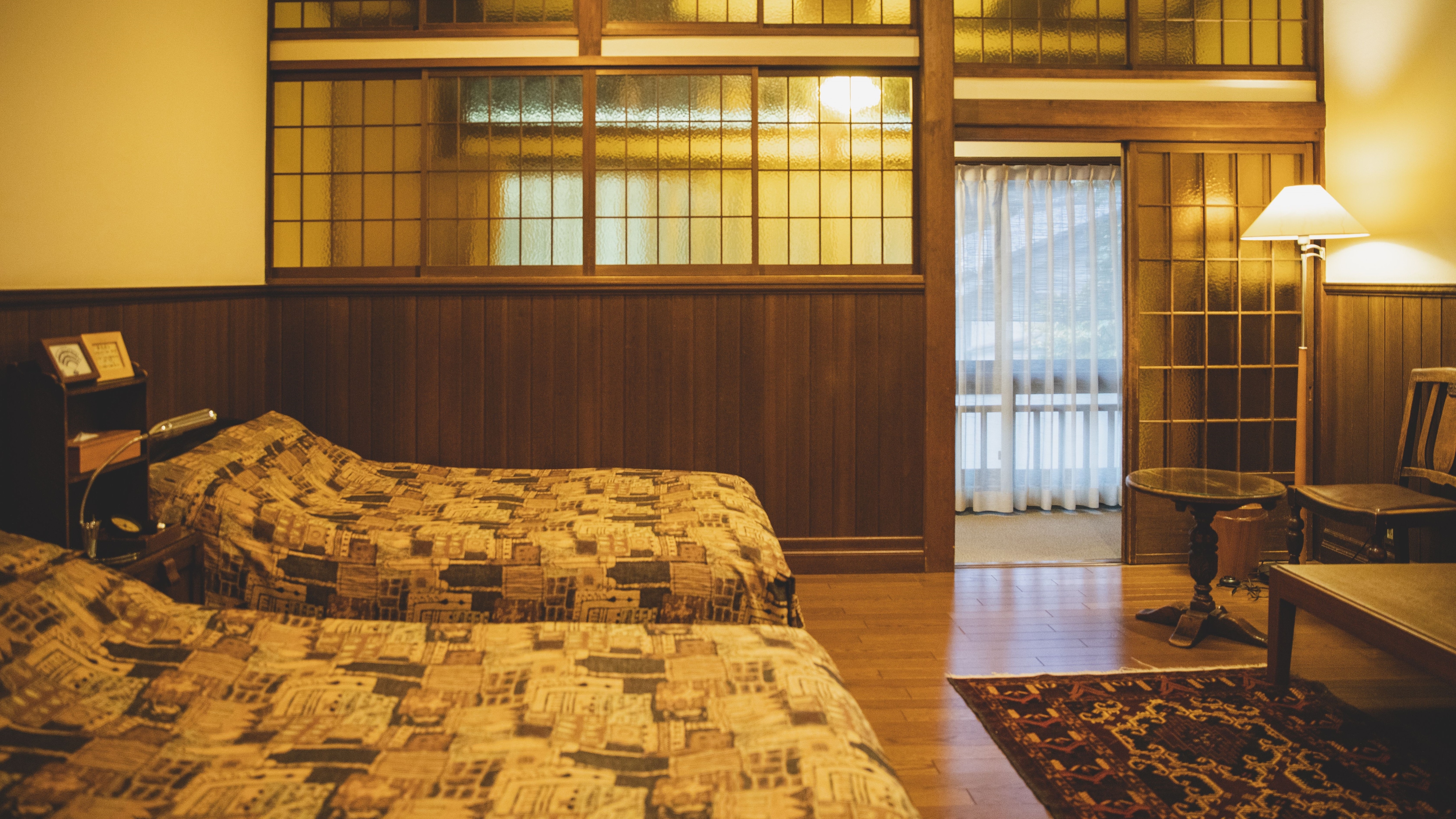 Western-style Twin B (accommodates 3 people)