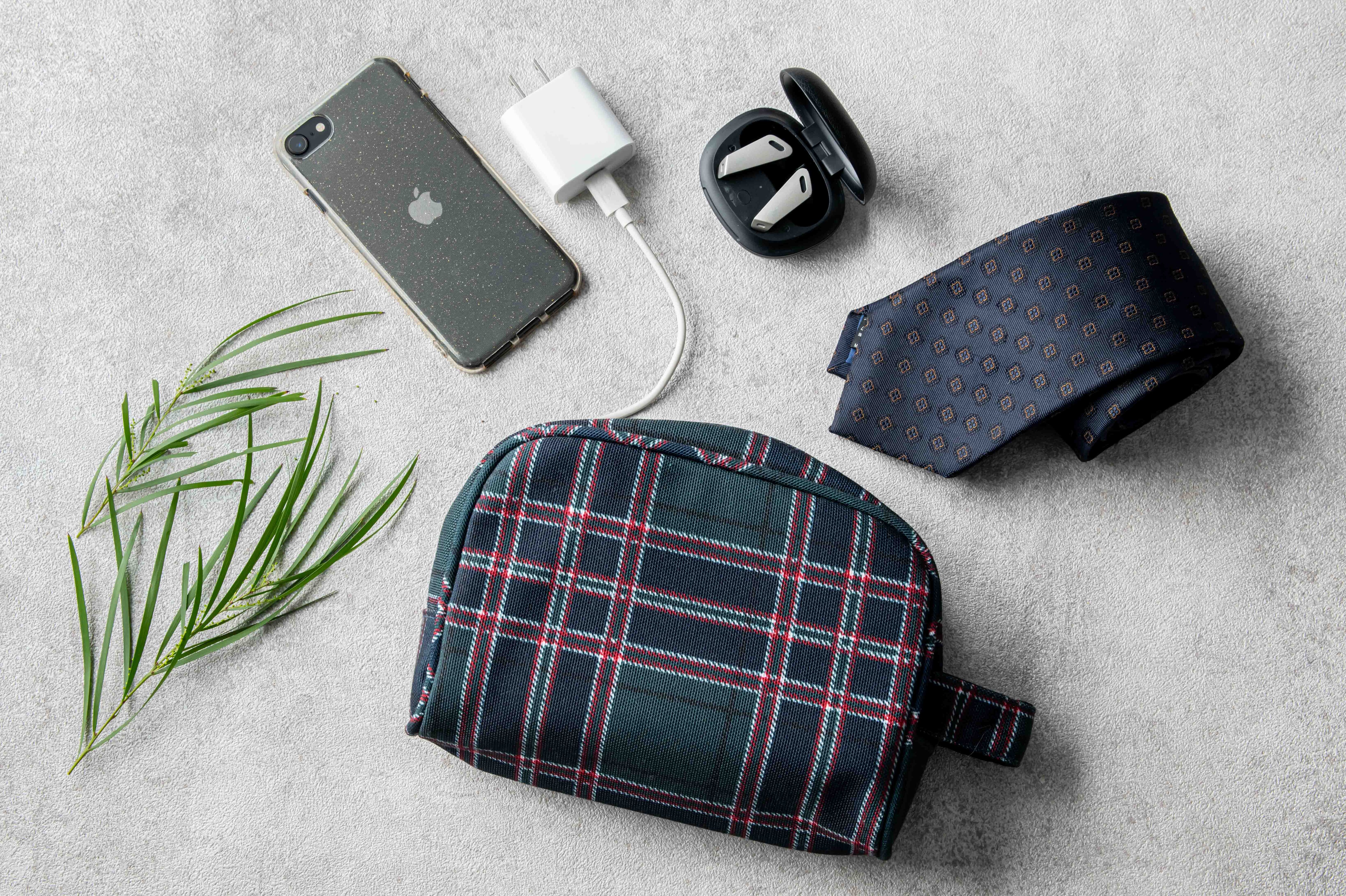 it. Pouch ①
