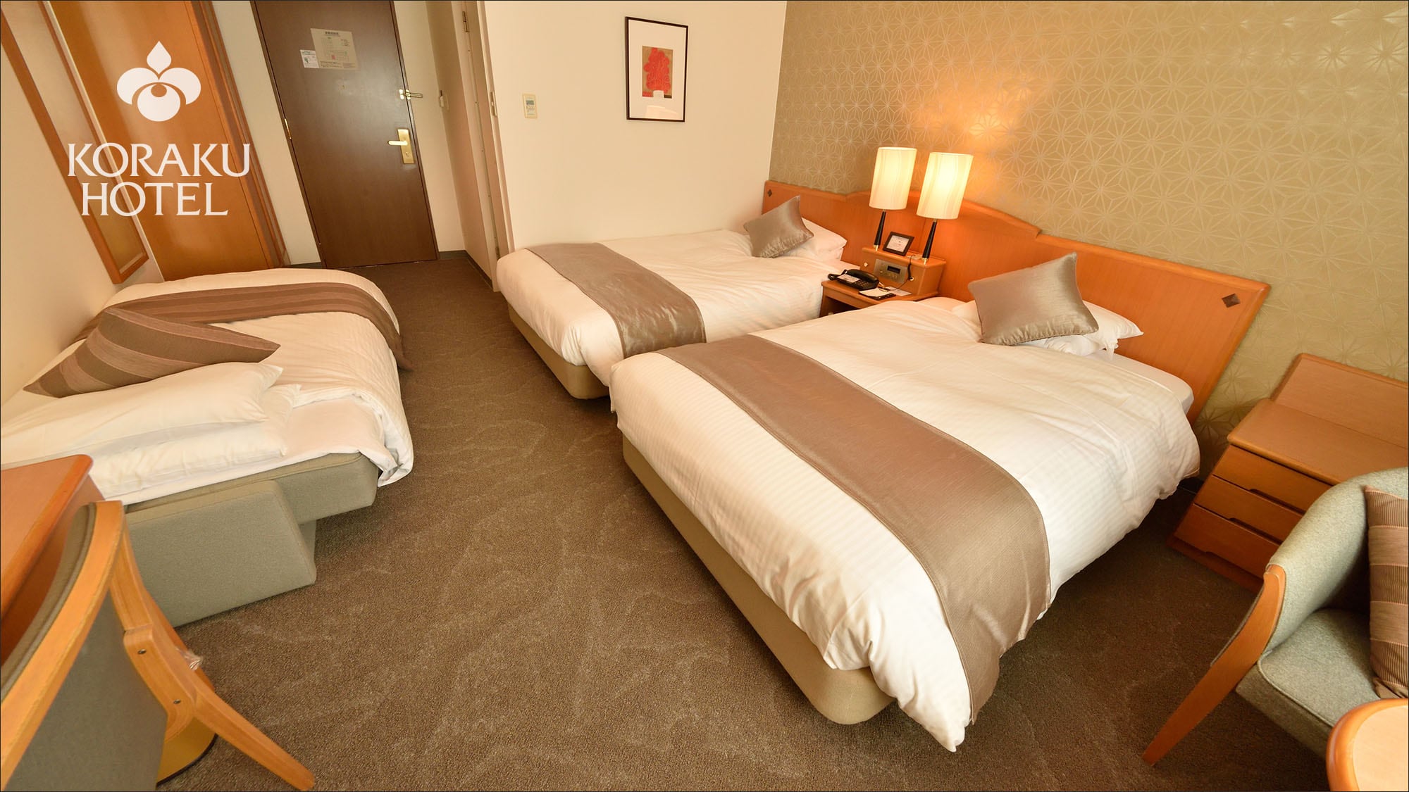 Twin triple room (twin room + extra bed)