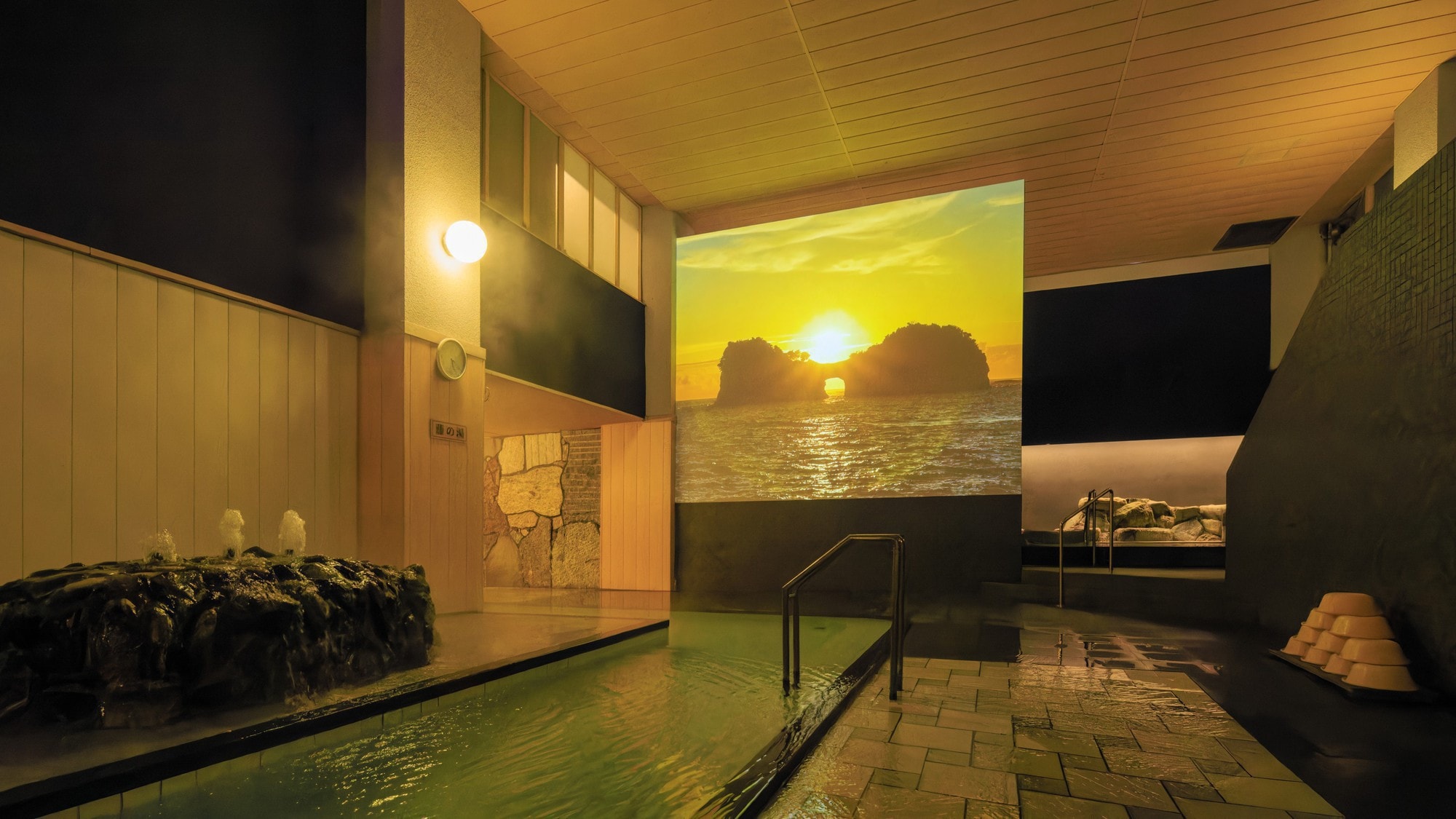 [Large bath/Yuzuki] Projection mapping has appeared in the large bath! Enjoy one of the few bathing experiences in the country.