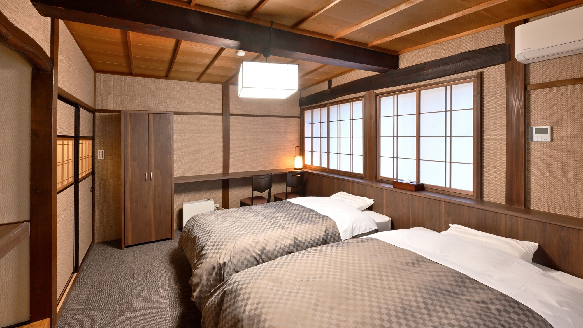 Sara_Bedroom