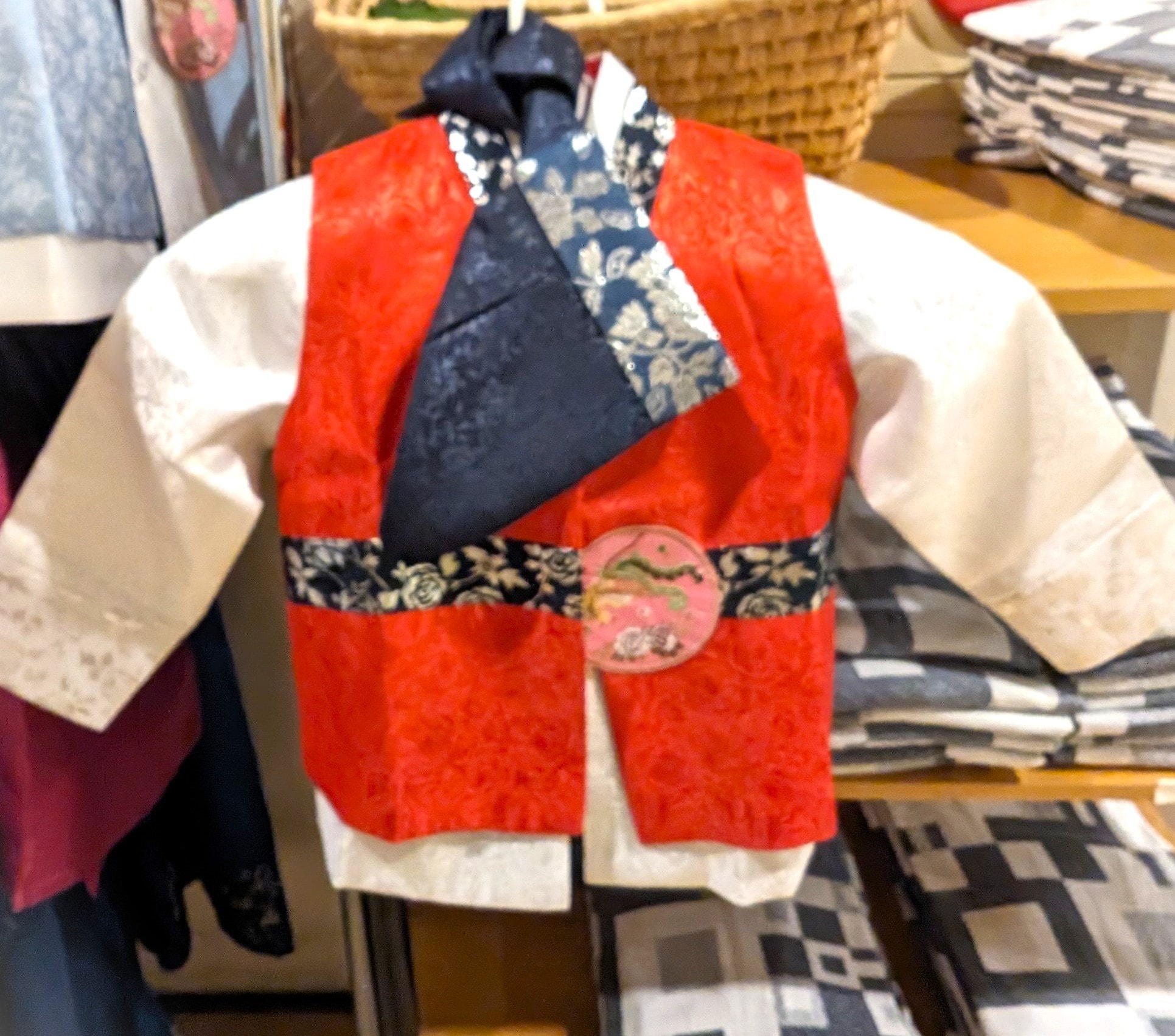 免费租借韩国传统服饰。给您孩子留下的美好回忆。