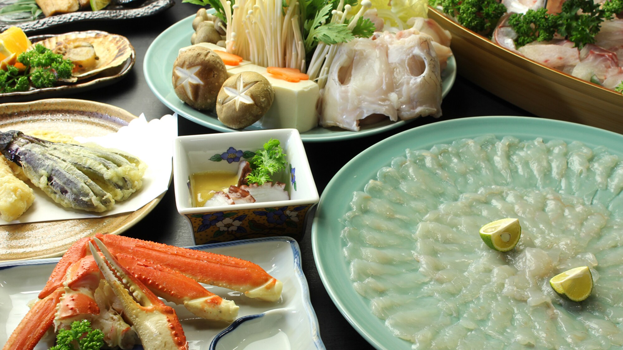 Enjoy our famous Wakasa Tiger Fugu ★ Fugu course