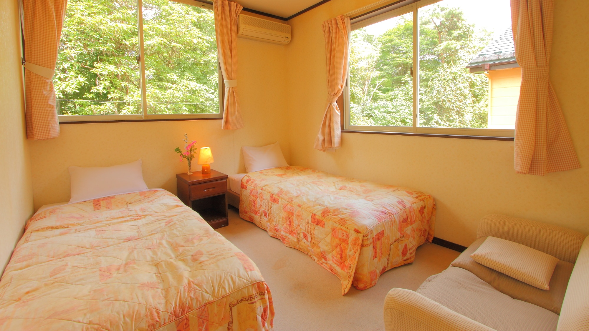 Western-style room example
