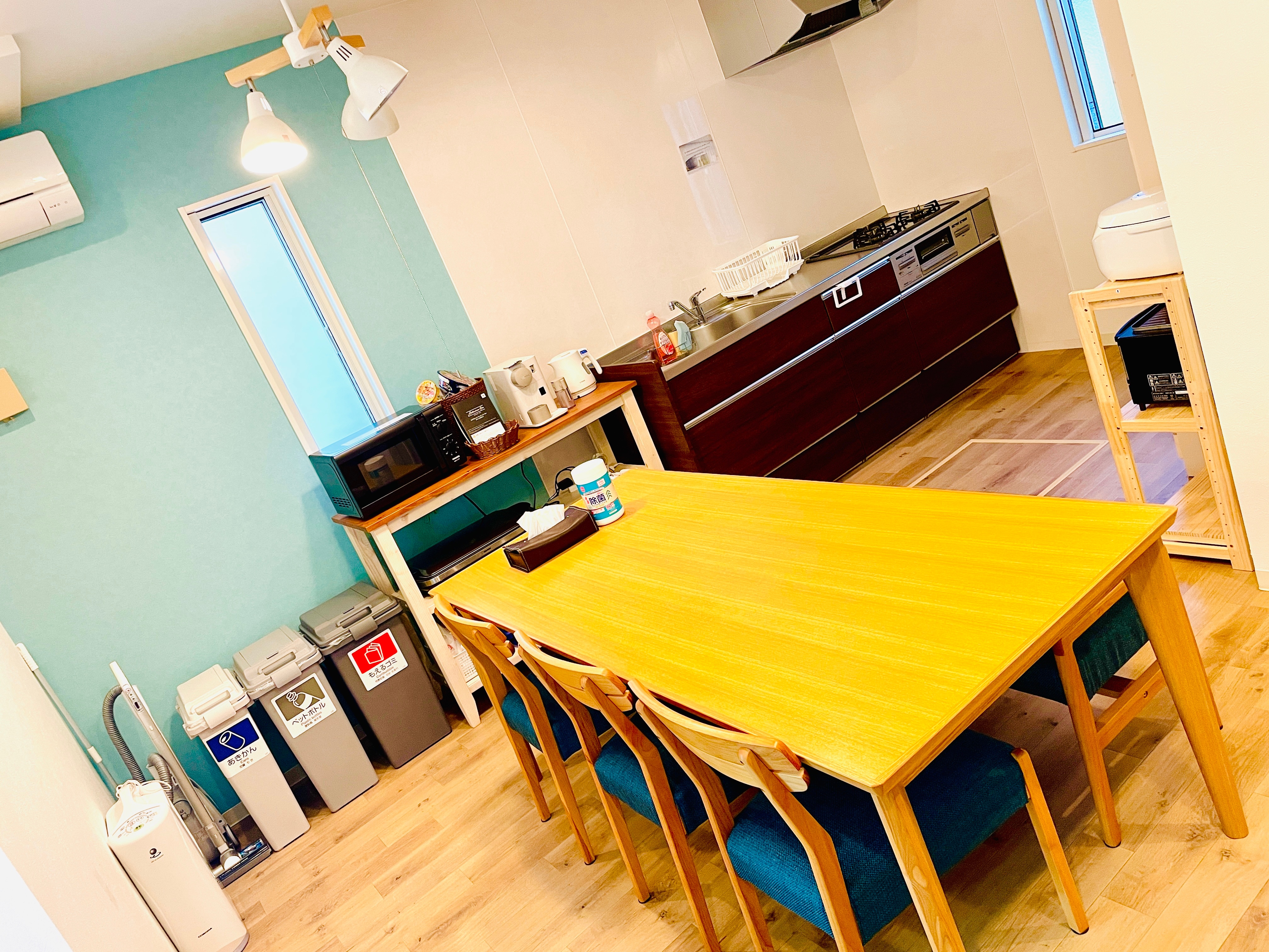 Dining room (6-seater table)
