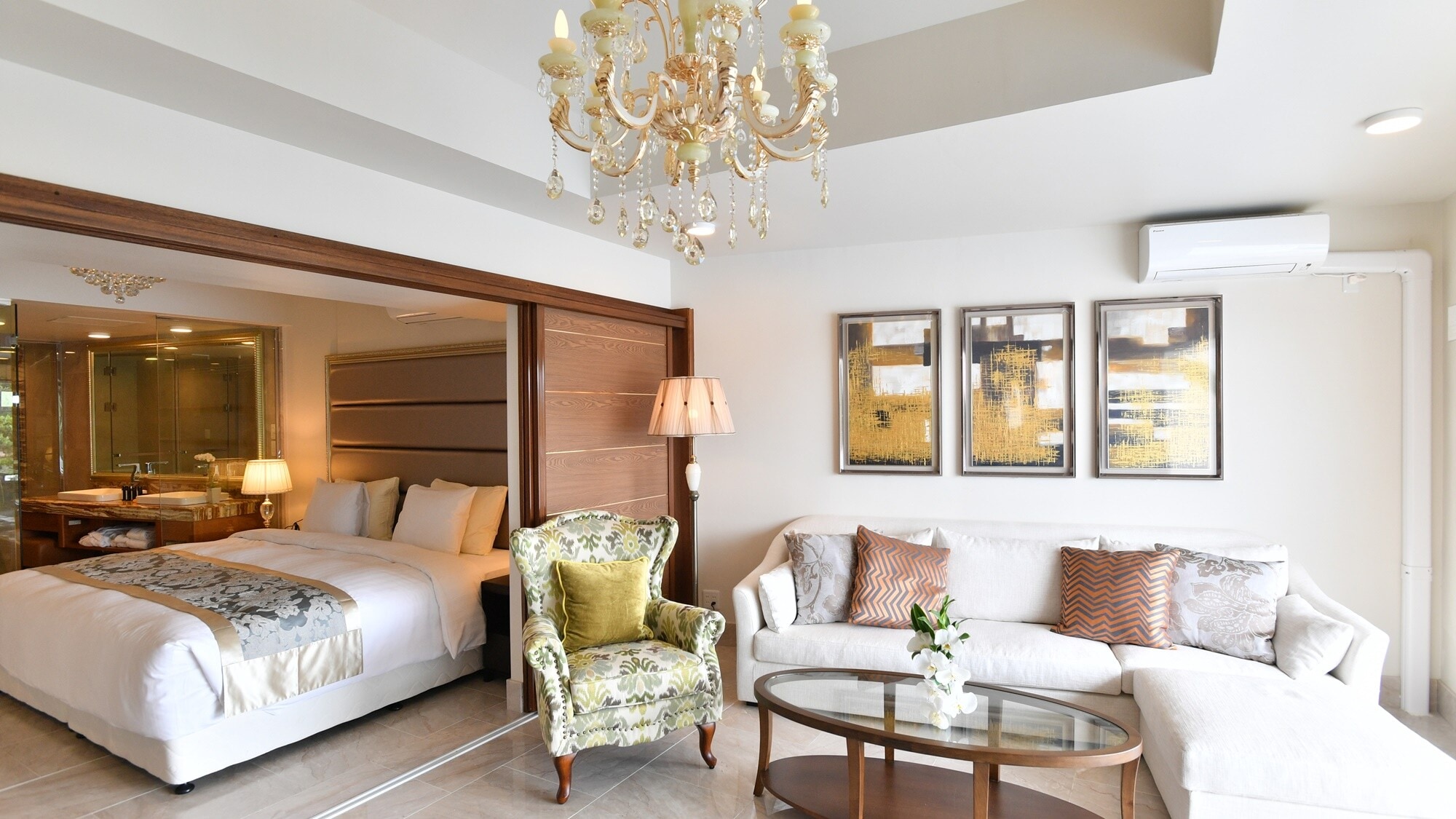 Premium Suite (Living Room)