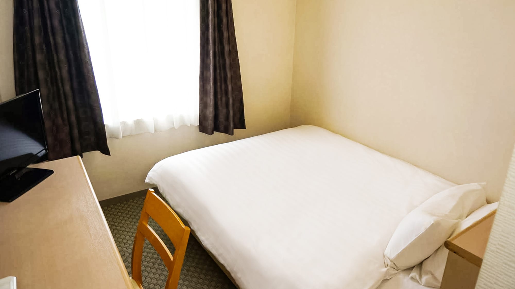 Kamar semi-double