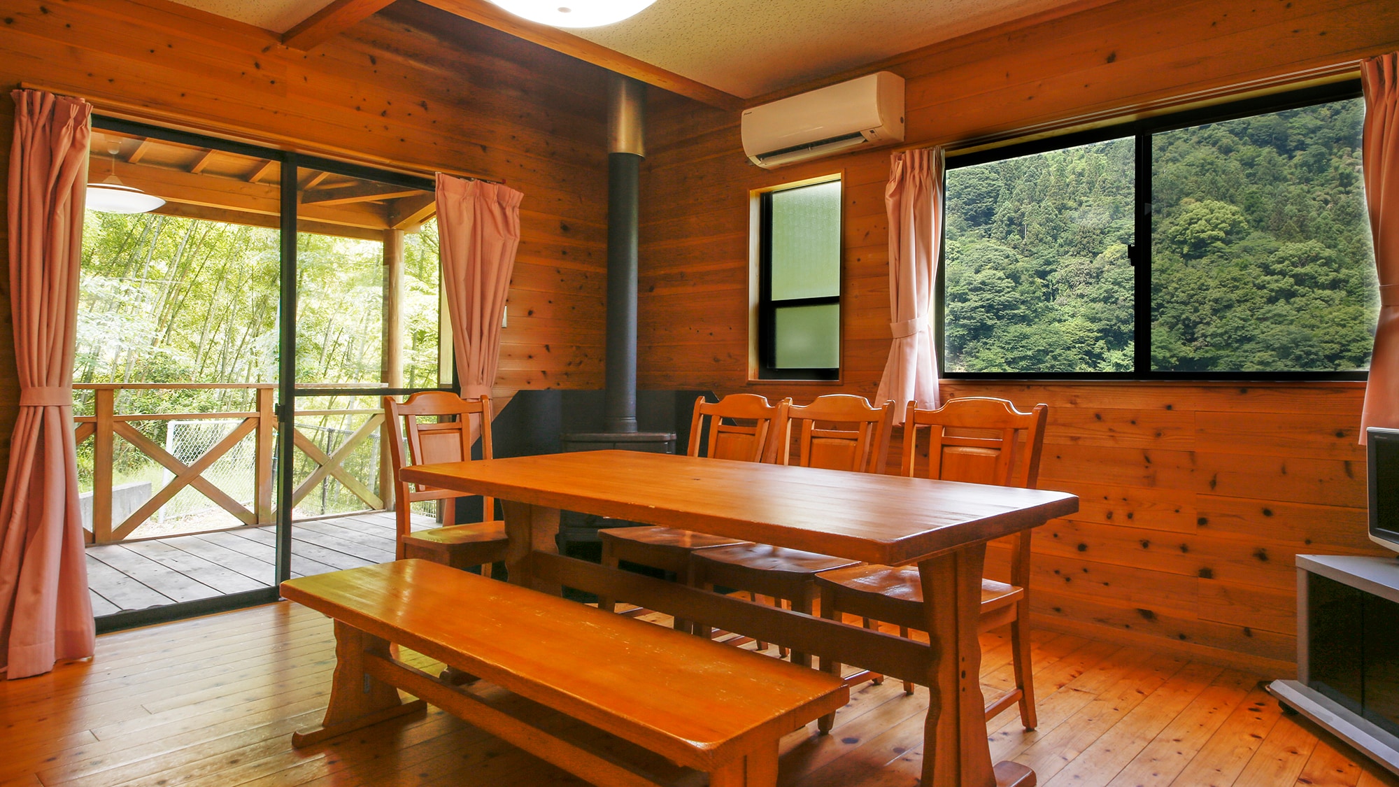 [Cottage: Capacity of 6 people] Stay surrounded by nature, spending time as if you were living