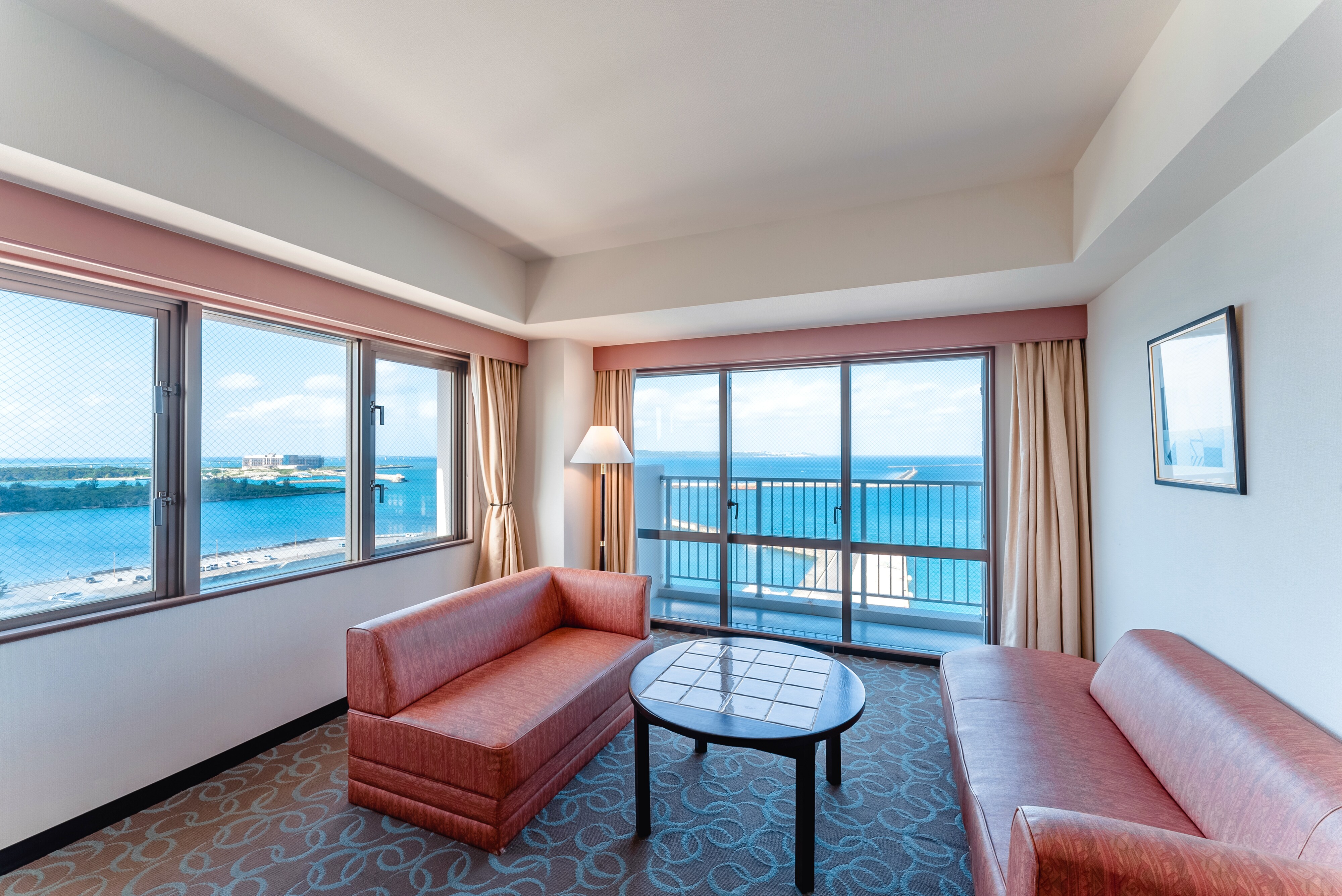 코너 디럭스 트윈