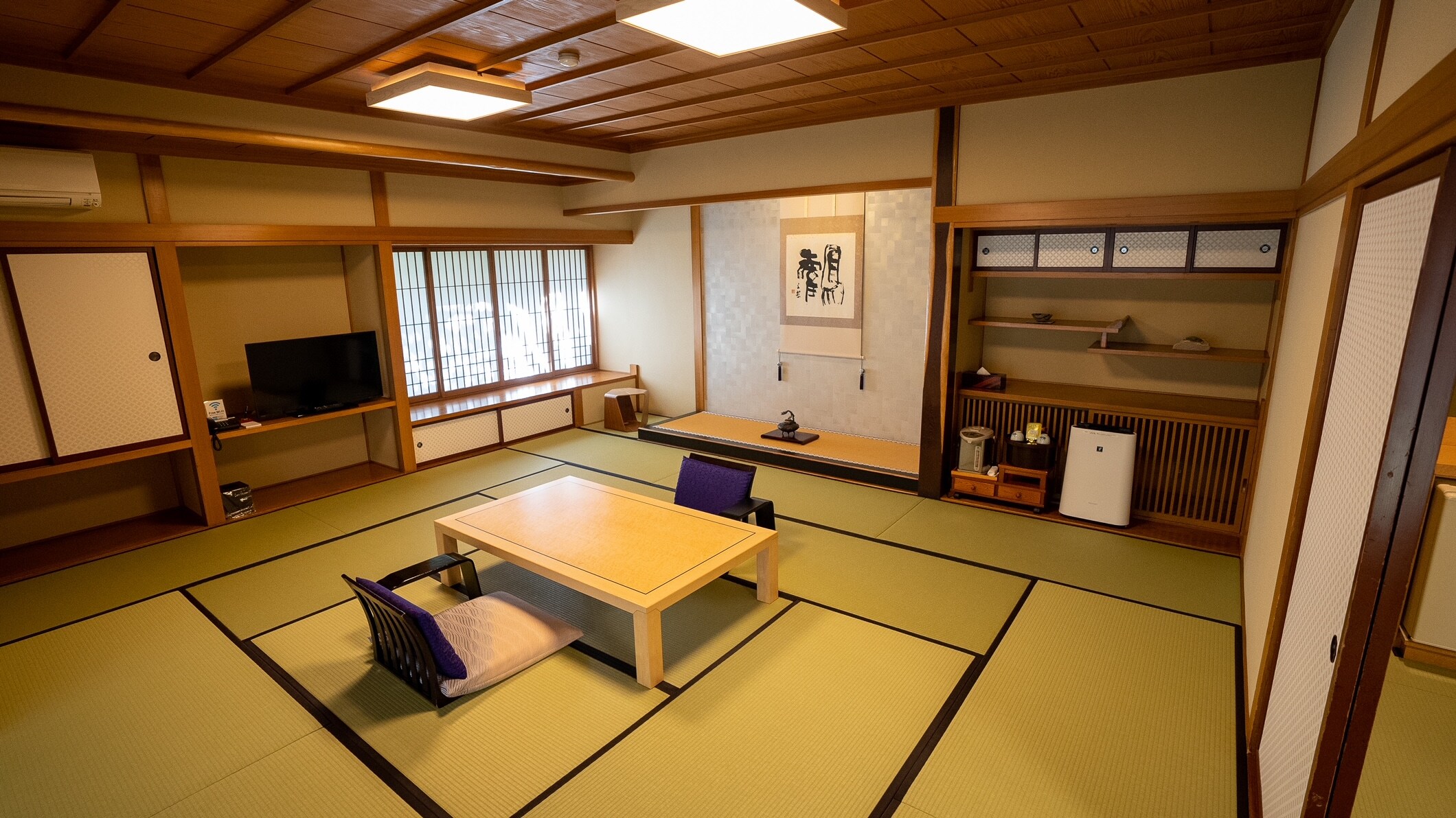Japanese and Western room with open-air bath (Room 104)