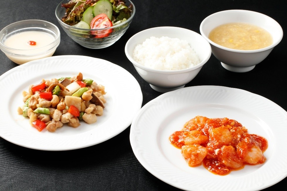蝦仁辣椒雞肉腰果炒飯套餐（半份）