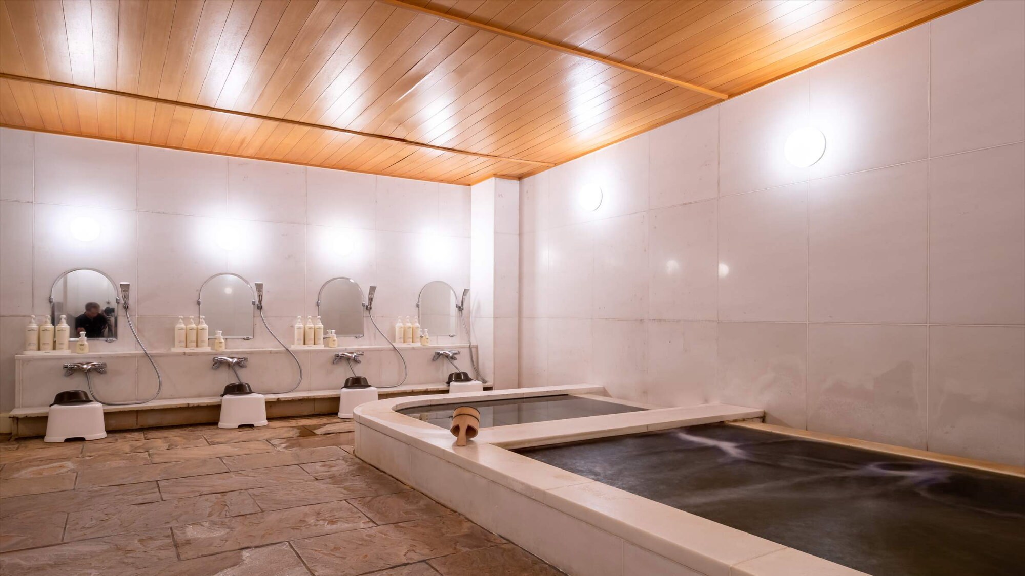 Sesekka: A 100% natural hot spring surrounded by deep forests