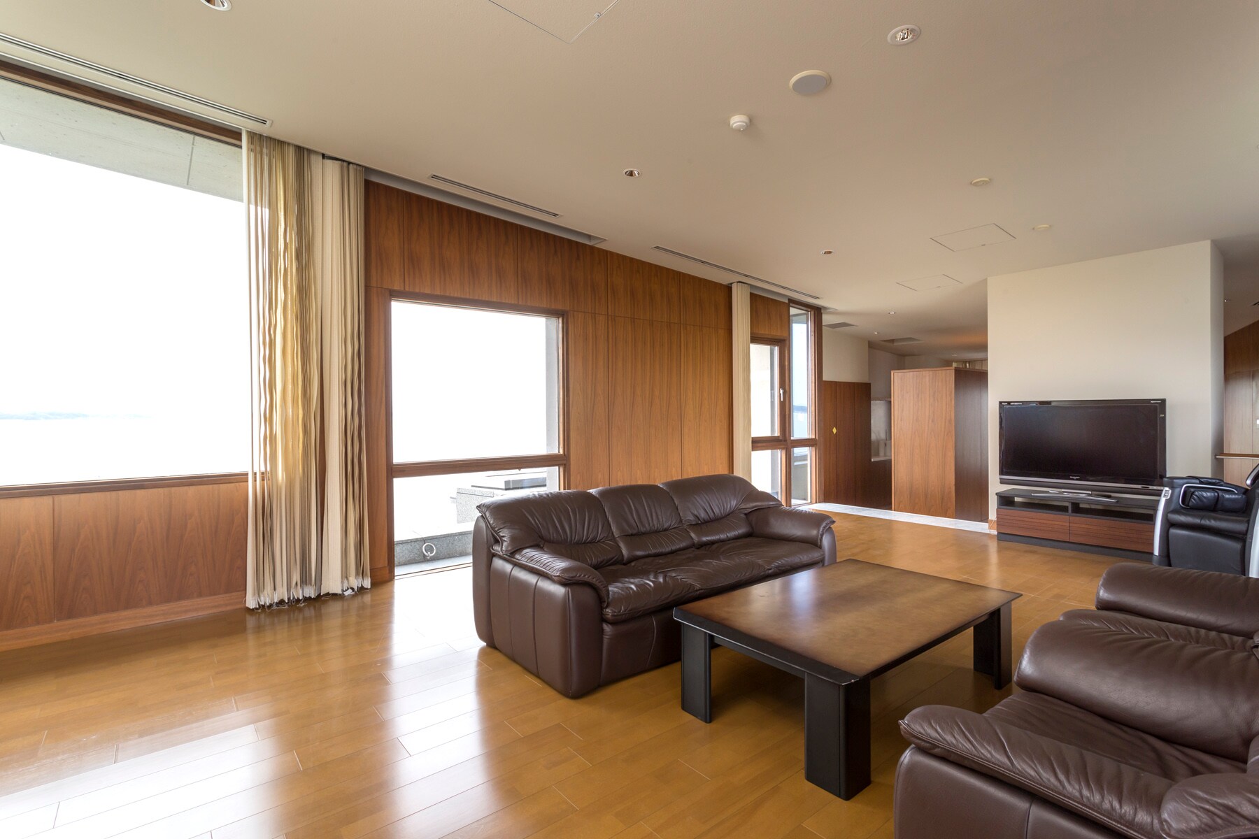Living room of the VIP room on the 3rd floor