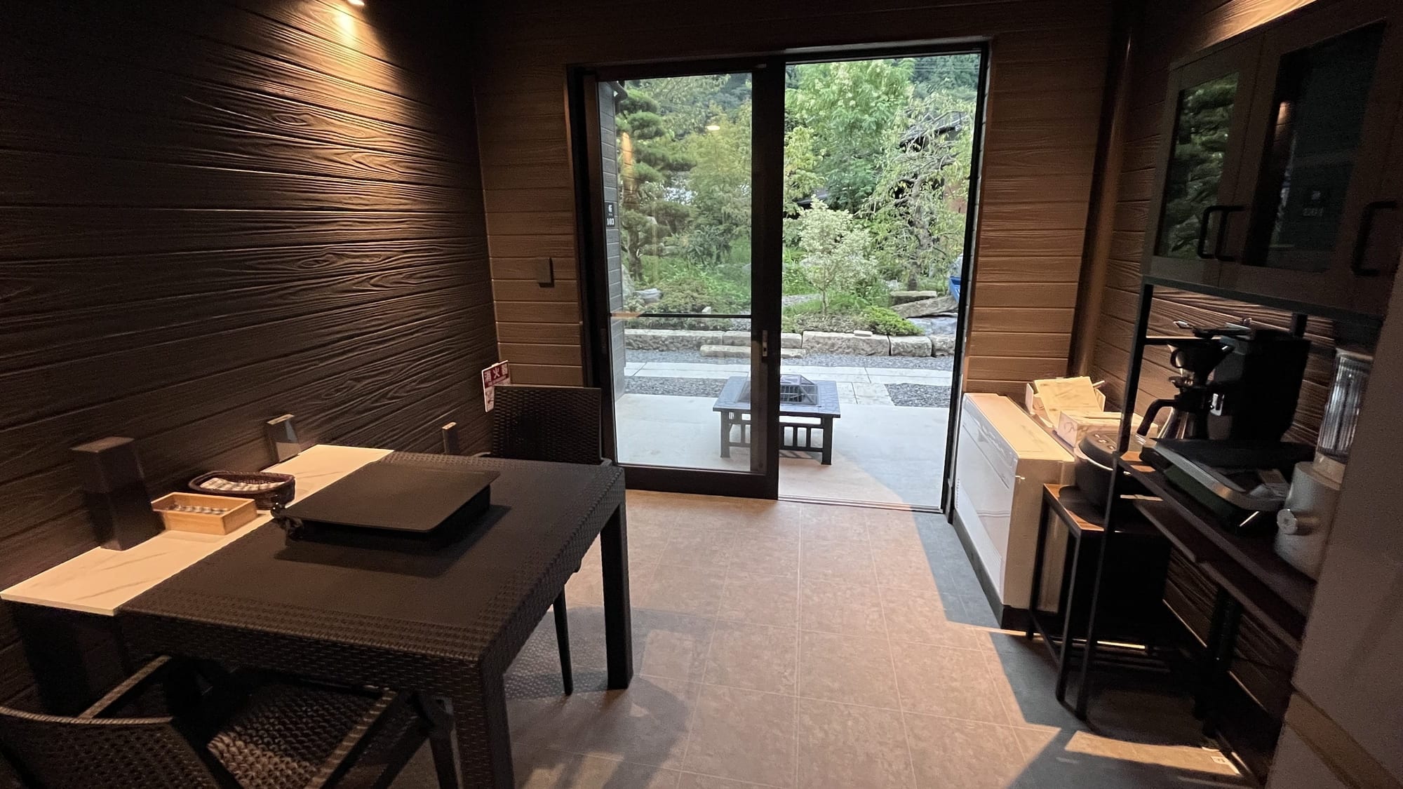 Hot spring inn glamping