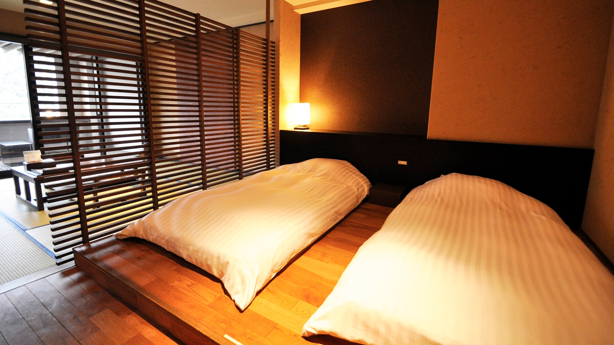 "Japanese-Western style room" style Tate with open-air bath of natural hot spring