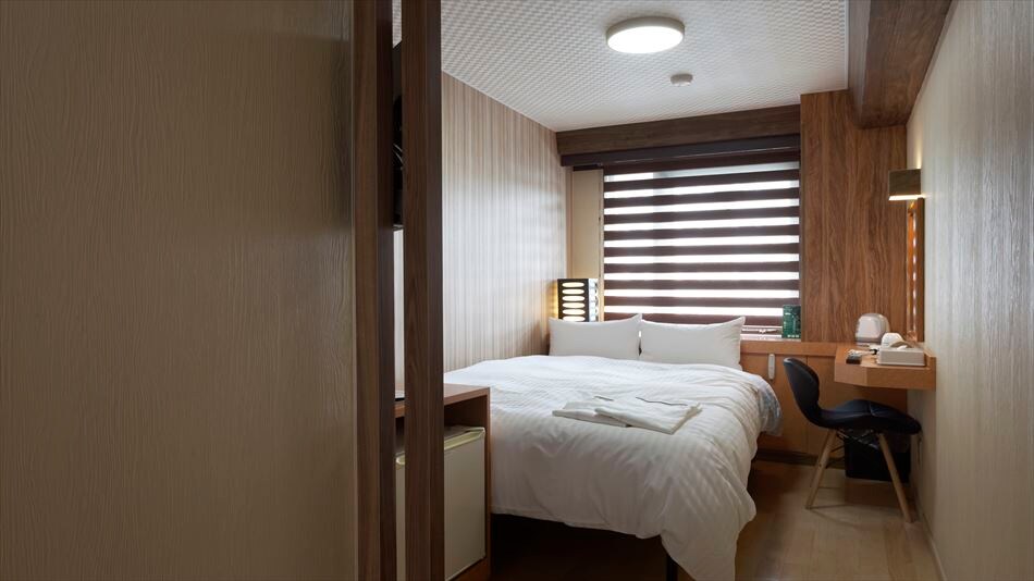 Semi-double room
