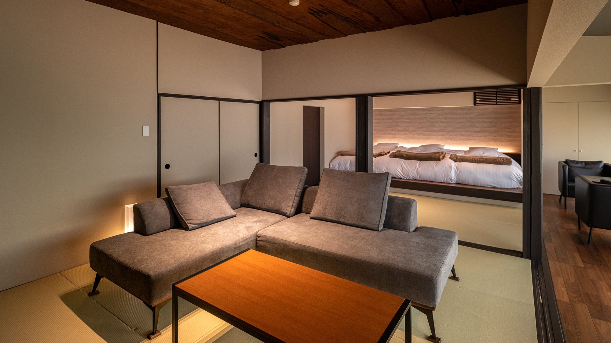 [With lounge] Junior suite with indoor bath [Asagiri]