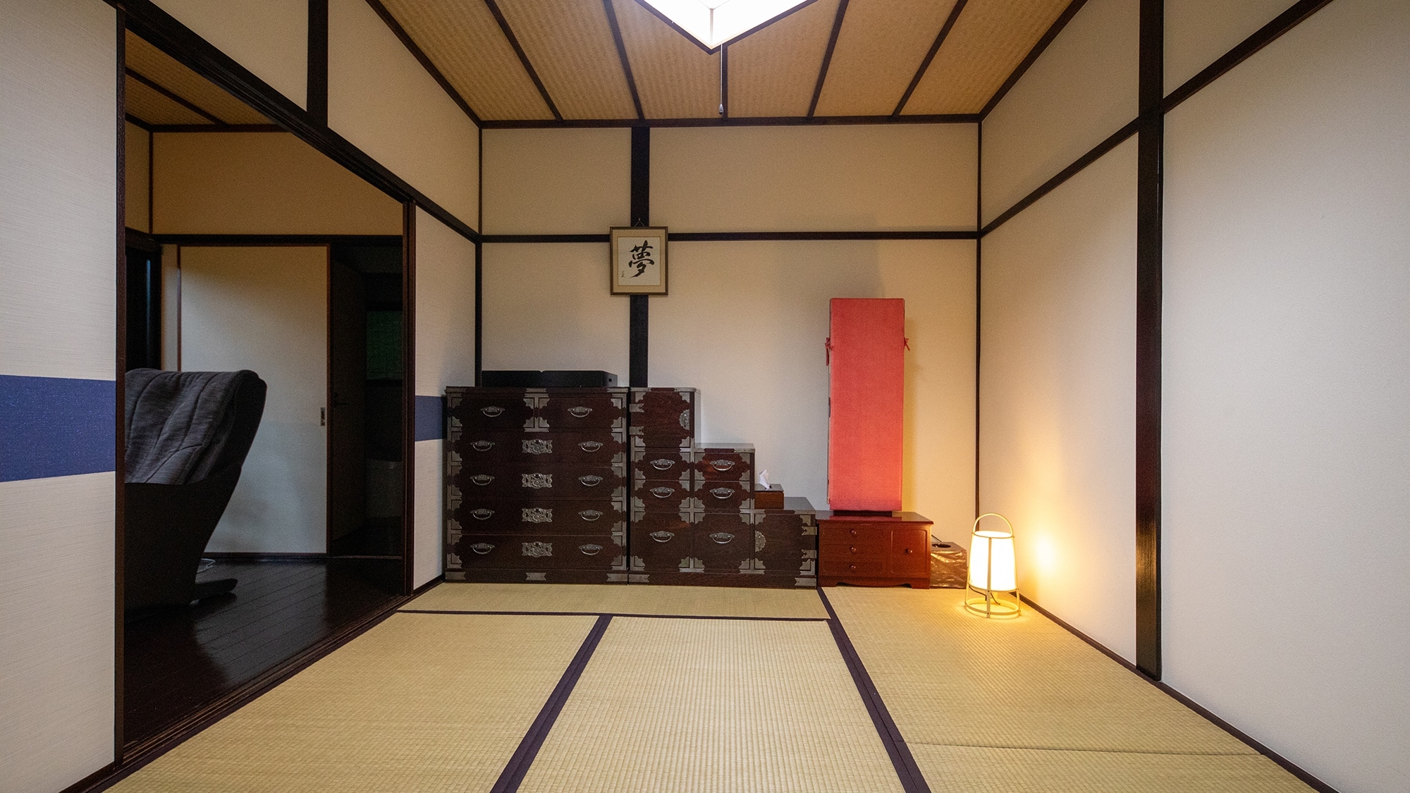 [Tonbo] Separate guest room_Japanese-style room 6 tatami mats + 6 tatami mats Take a break and enjoy blissful relaxation time in a Japanese-style room