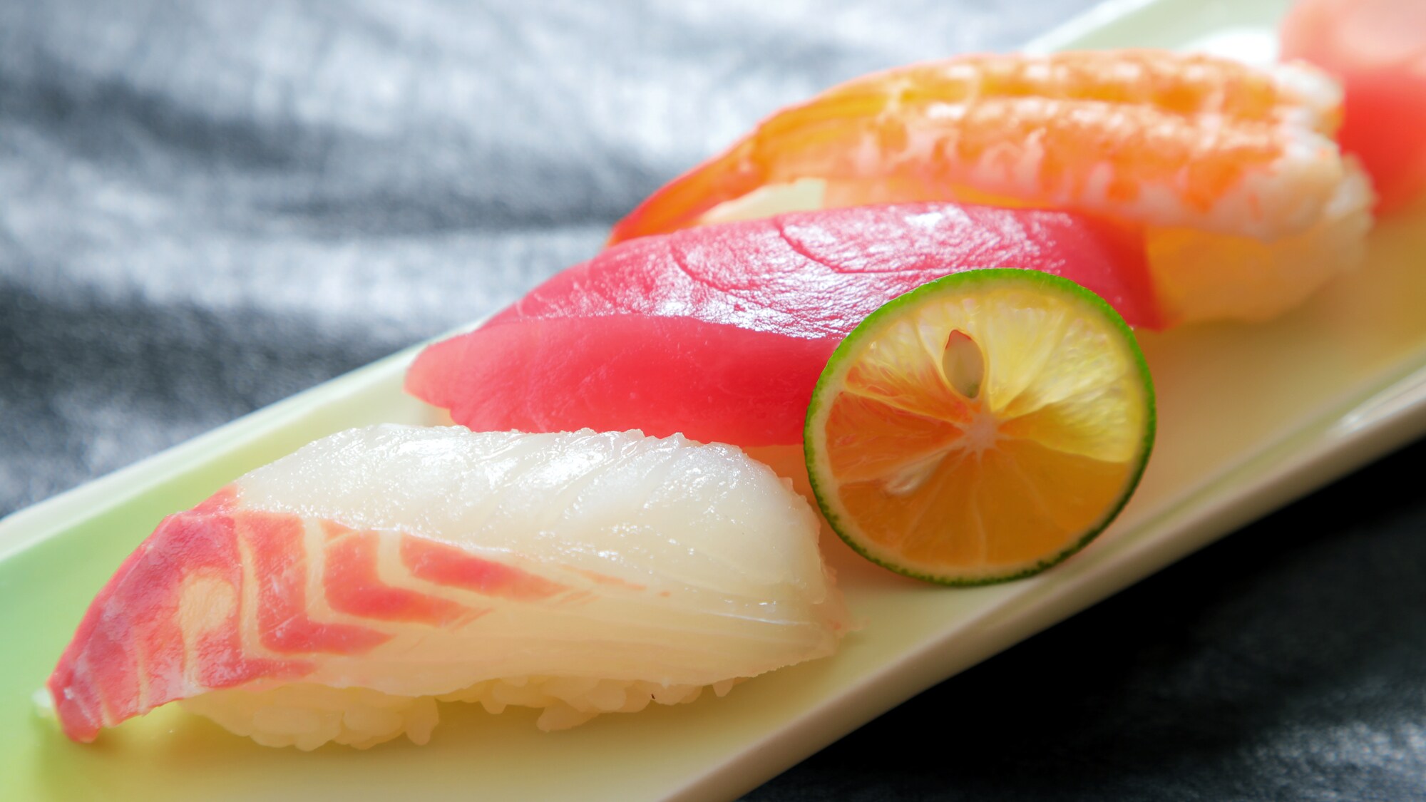 [ข้าวหน้าปลานิกิริพื้นบ้าน]