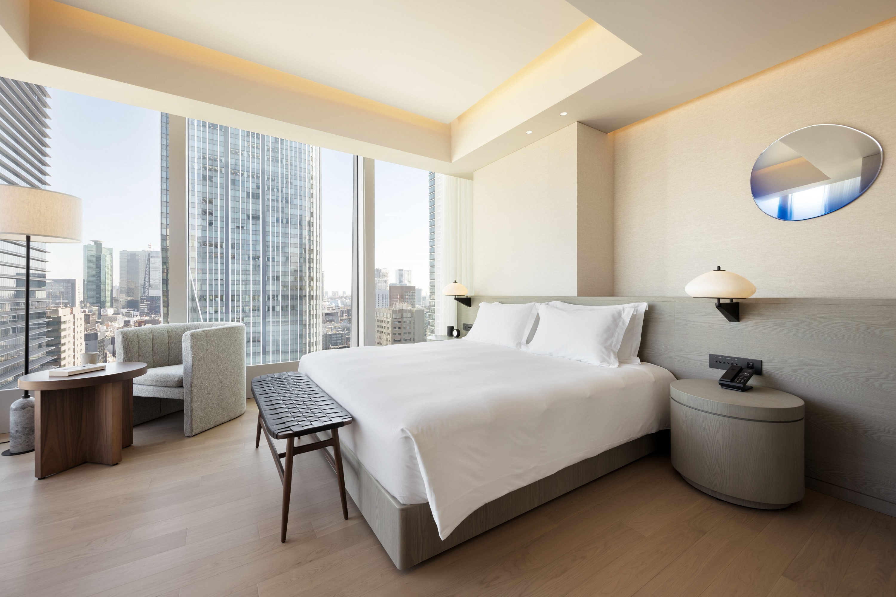 Corner Suite King Bed room